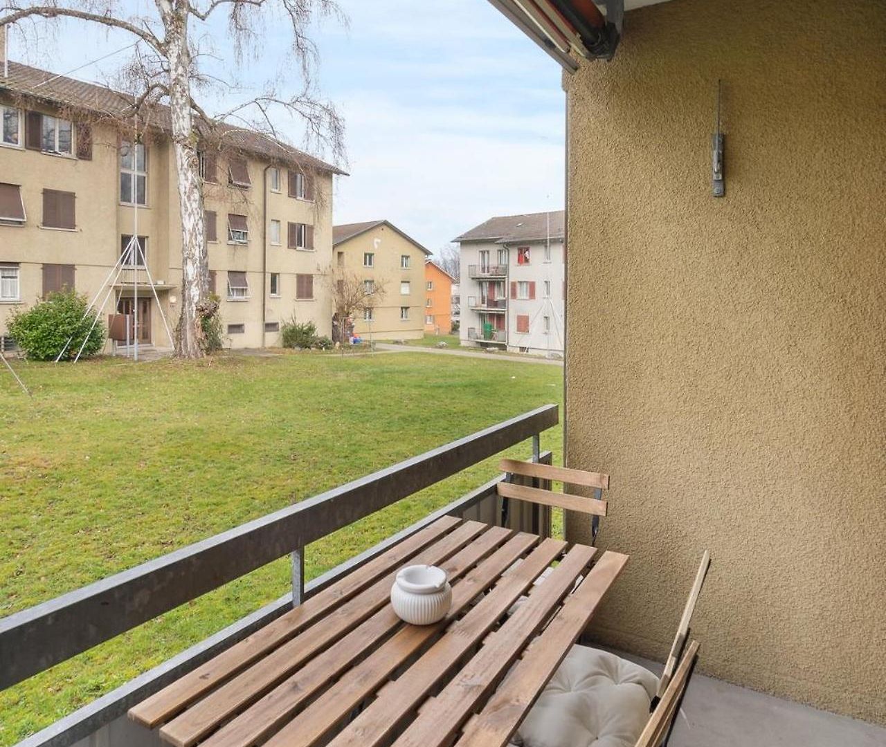 Cozy 2 Bedroom In * Zurich