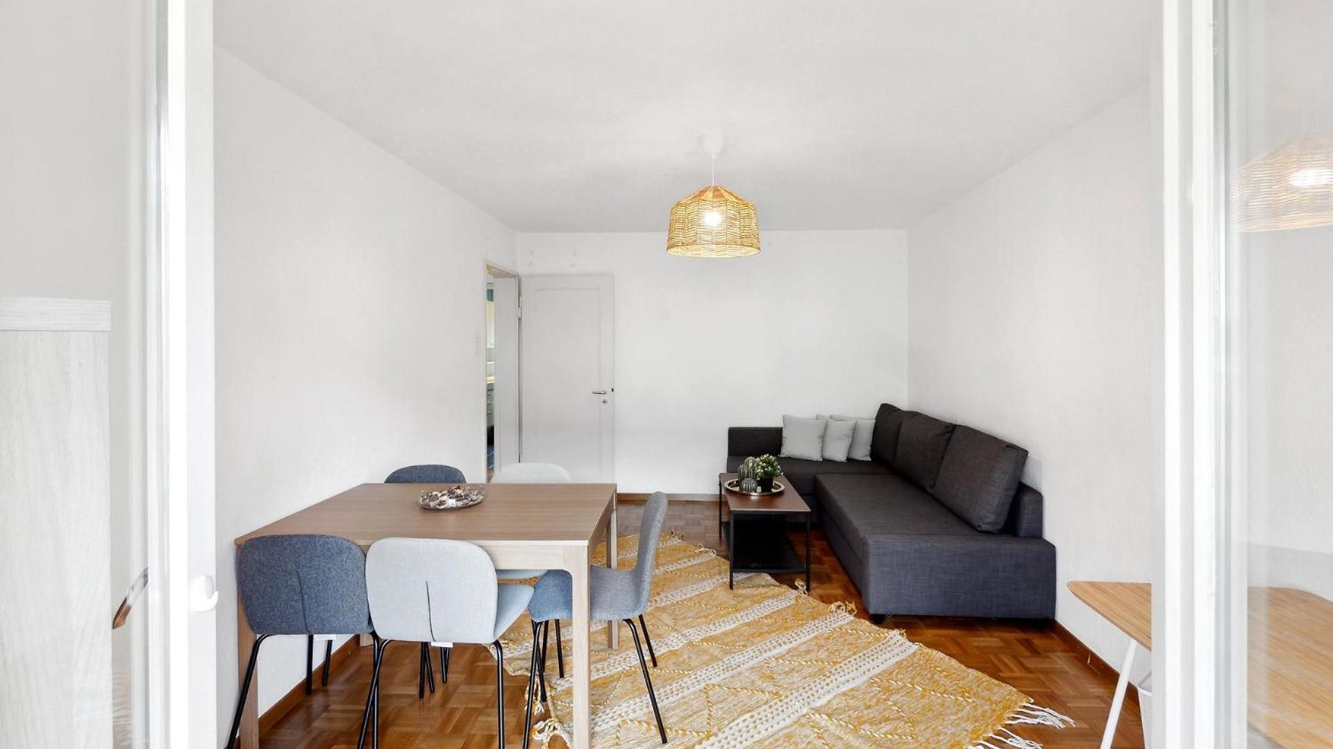 Cozy 2 Bedroom In *