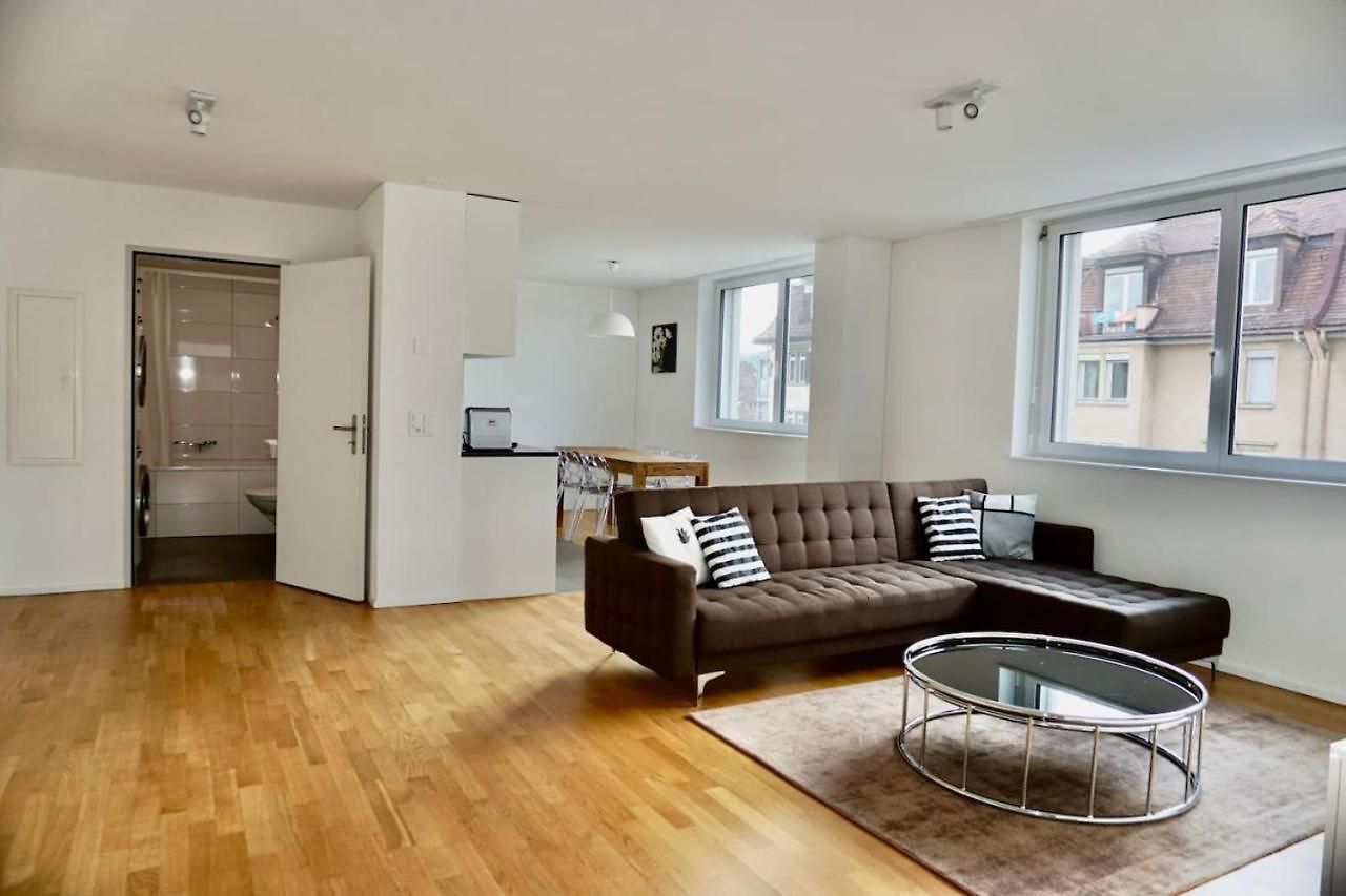 Balcony In Sh2,4r * Zurich