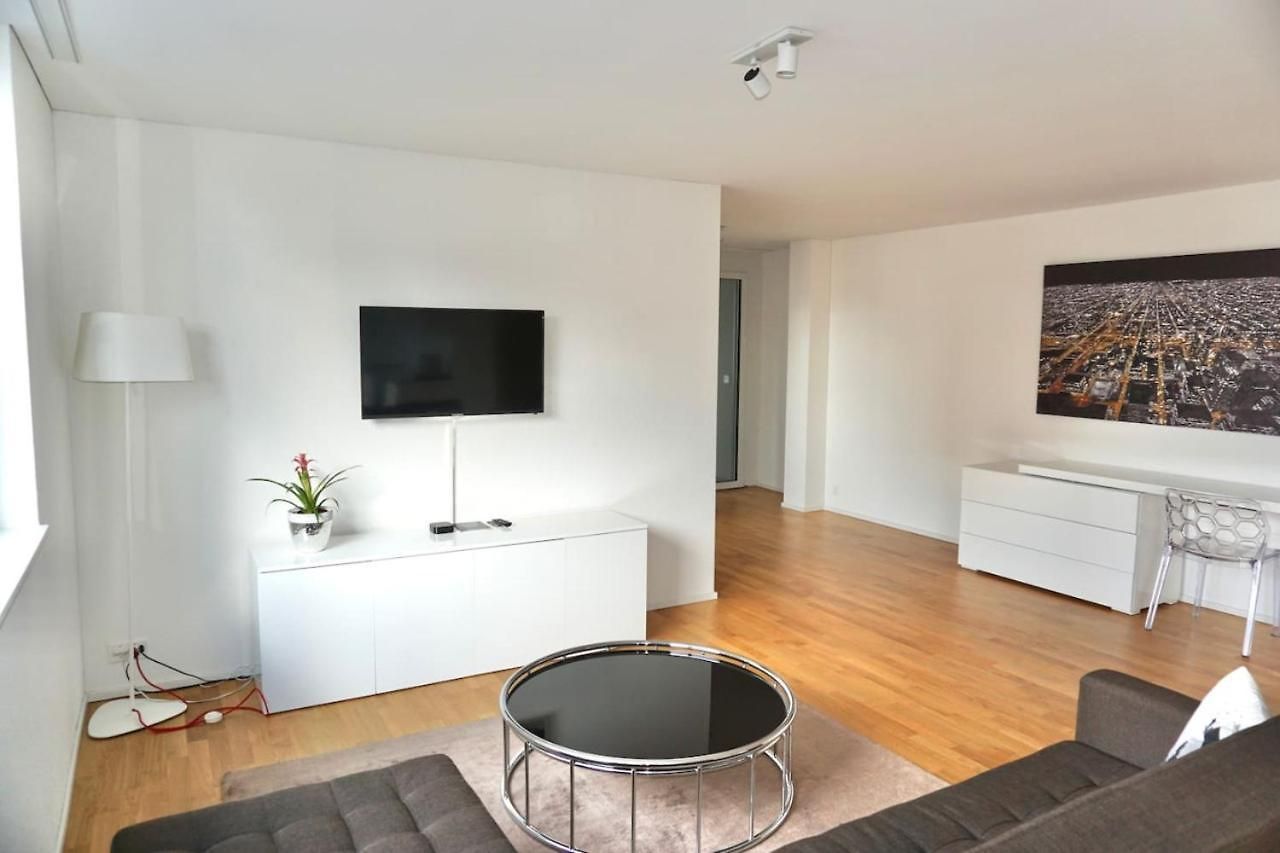 Balcony In Sh2,4r * Zurich