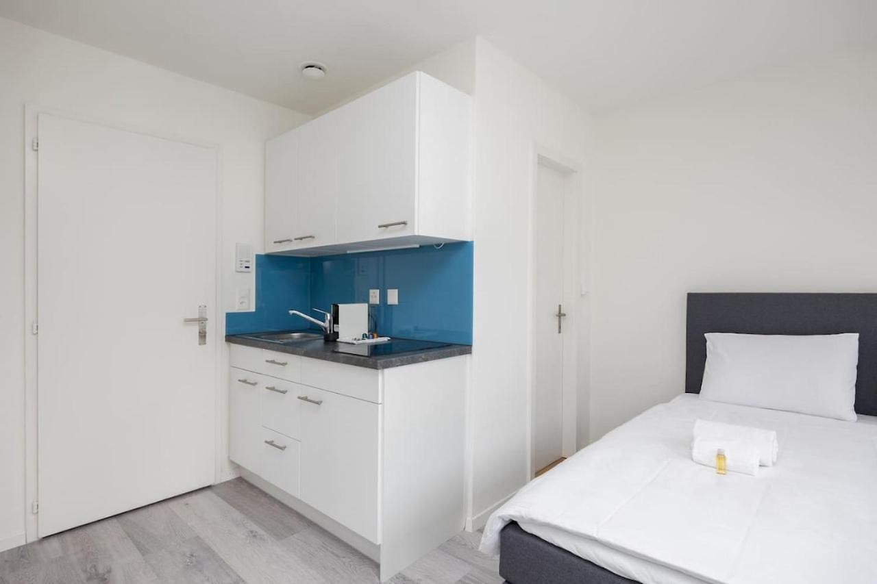 Apartment Urban Oasis With Queen Bed And View Be-24 *