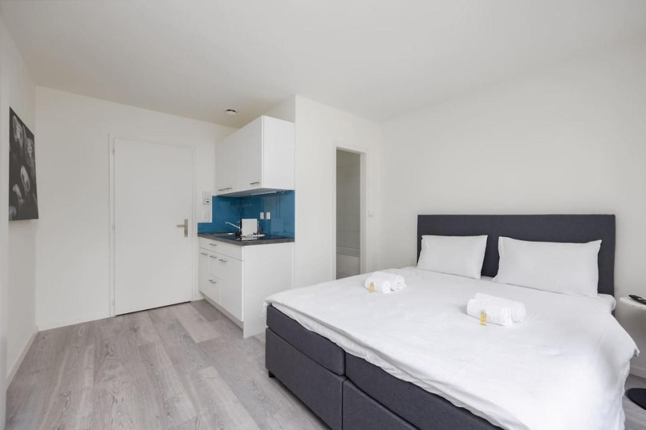 Apartment Urban Oasis With Queen Bed And View Be-24