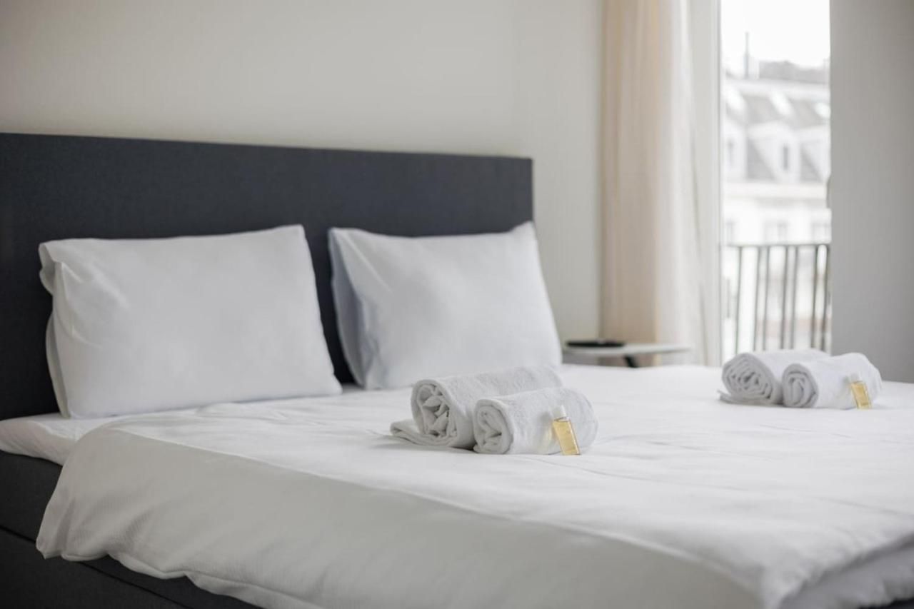 Urban Oasis With Queen Bed And View Be-24