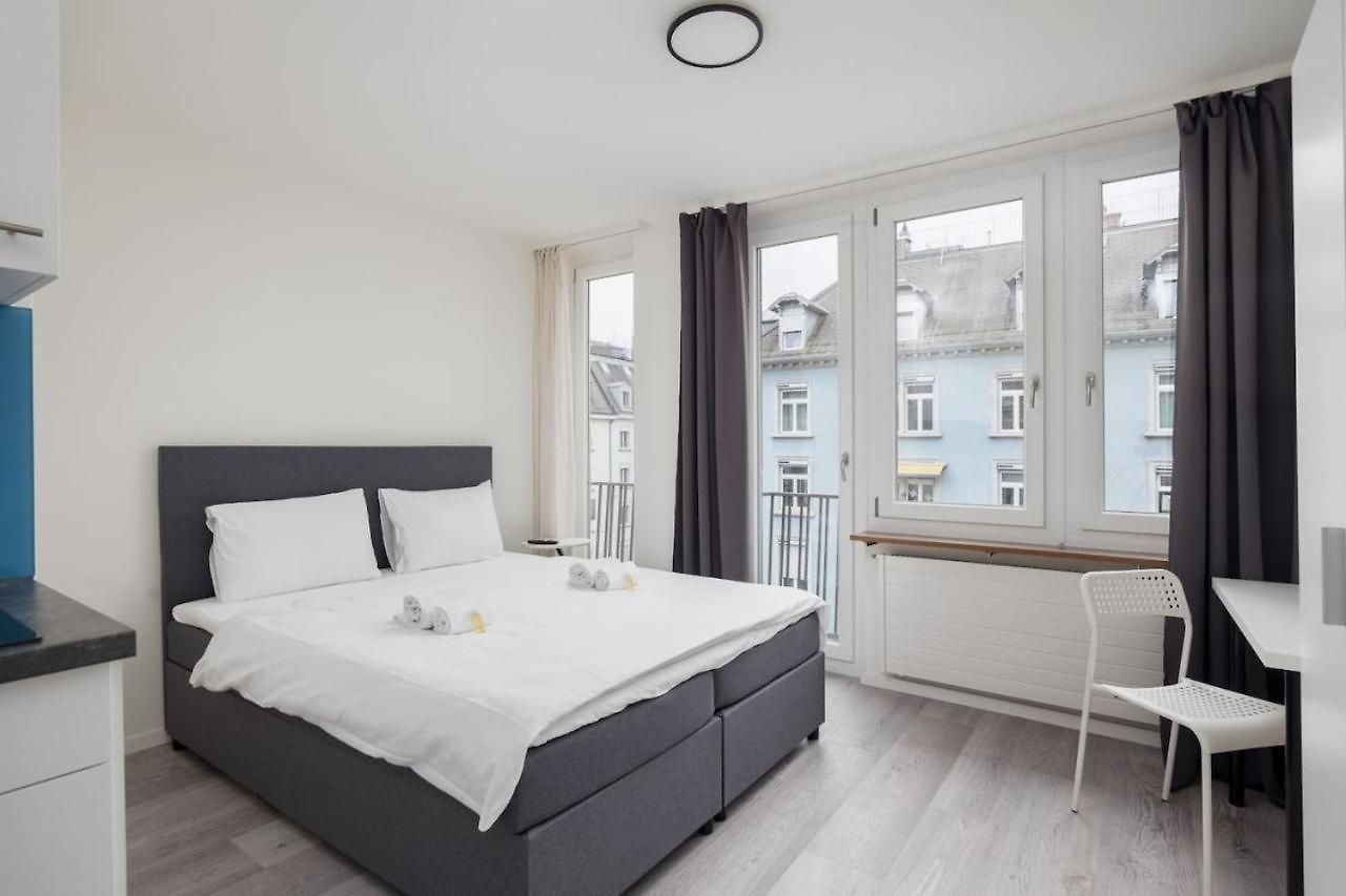 Urban Oasis With Queen Bed And View Be-24 * Zurich