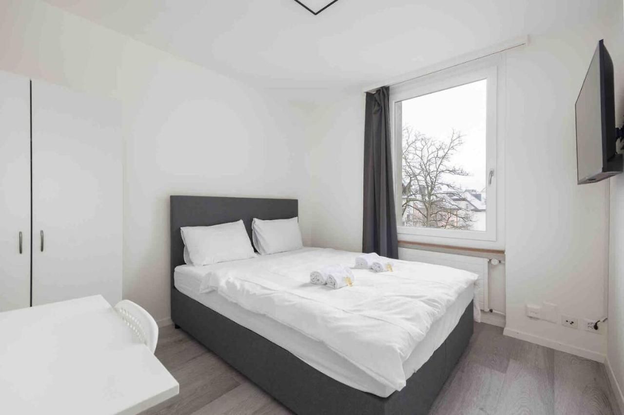 Apartment Urban Oasis With Queen Bed And View Be-22