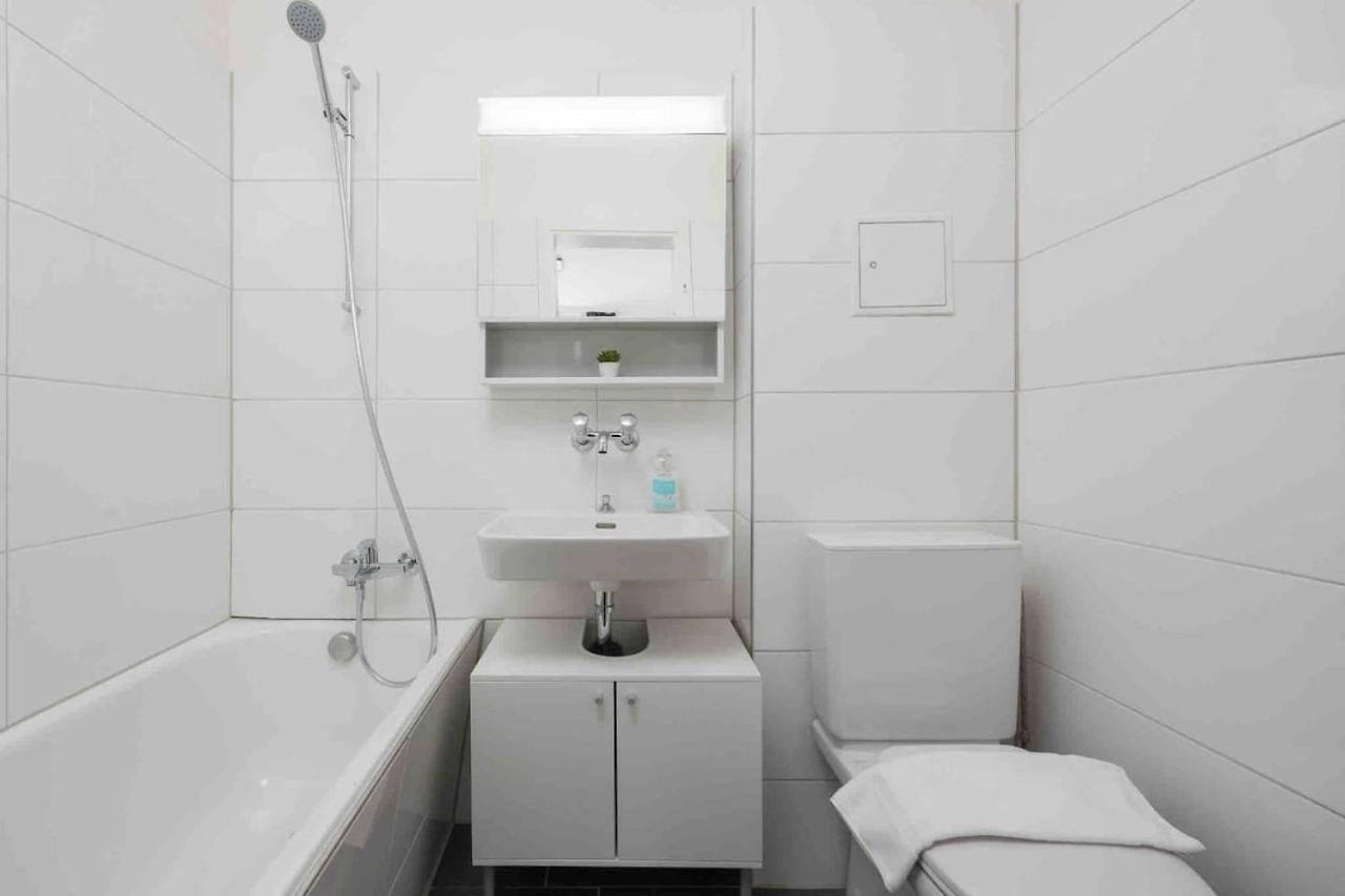 Urban Oasis With Queen Bed And View Be-22 Apartment