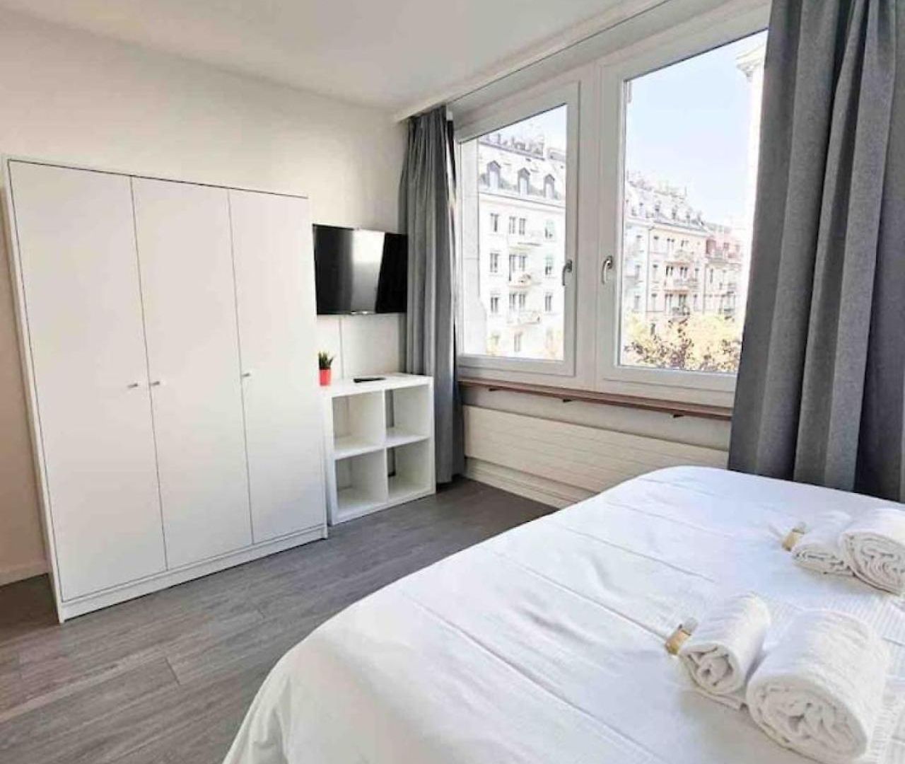 Apartment Downtown Deluxe With Queen Bed Be-25 *