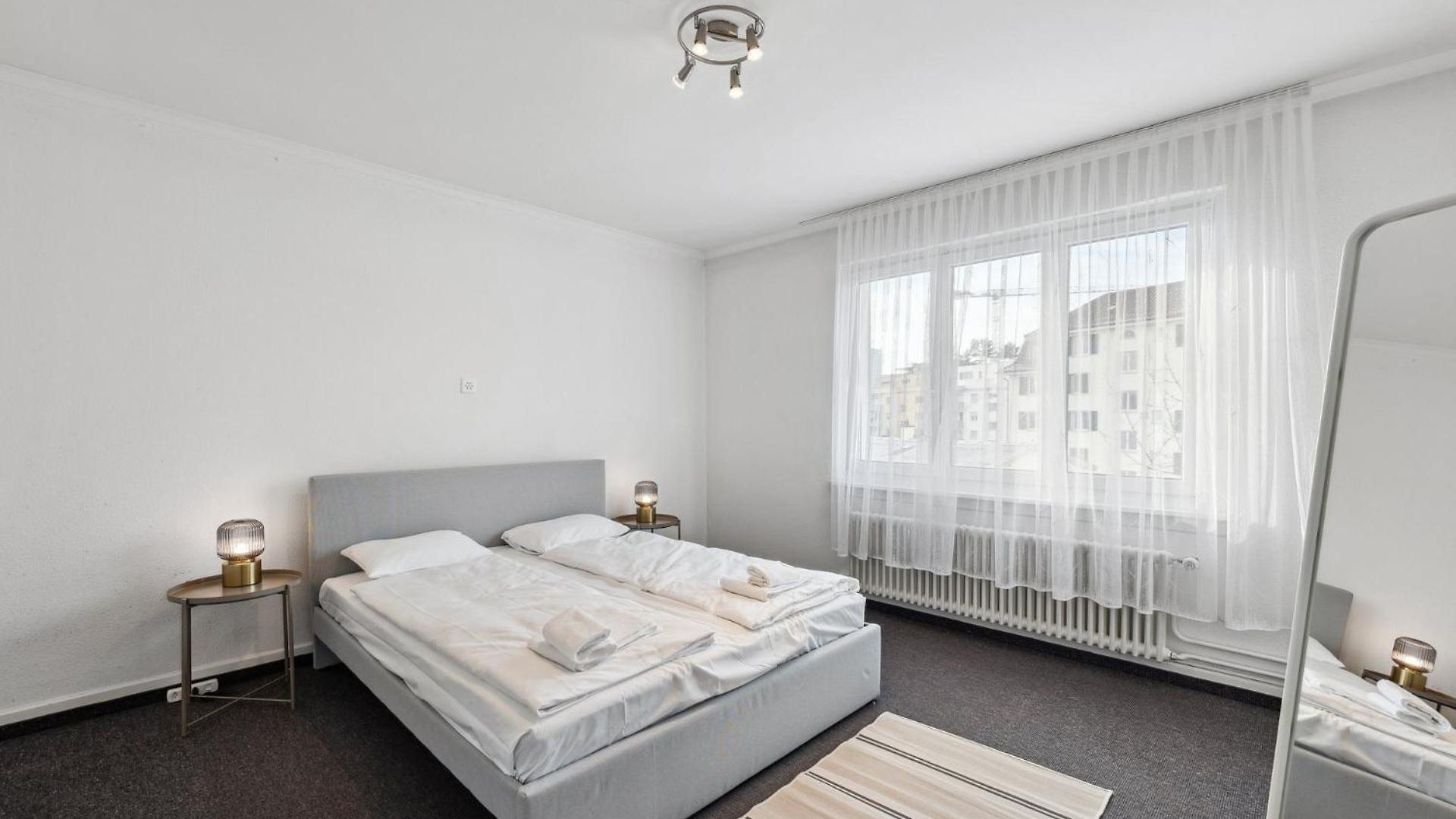 Comfortable In Oerlikon 20 Minutes Away From Airport