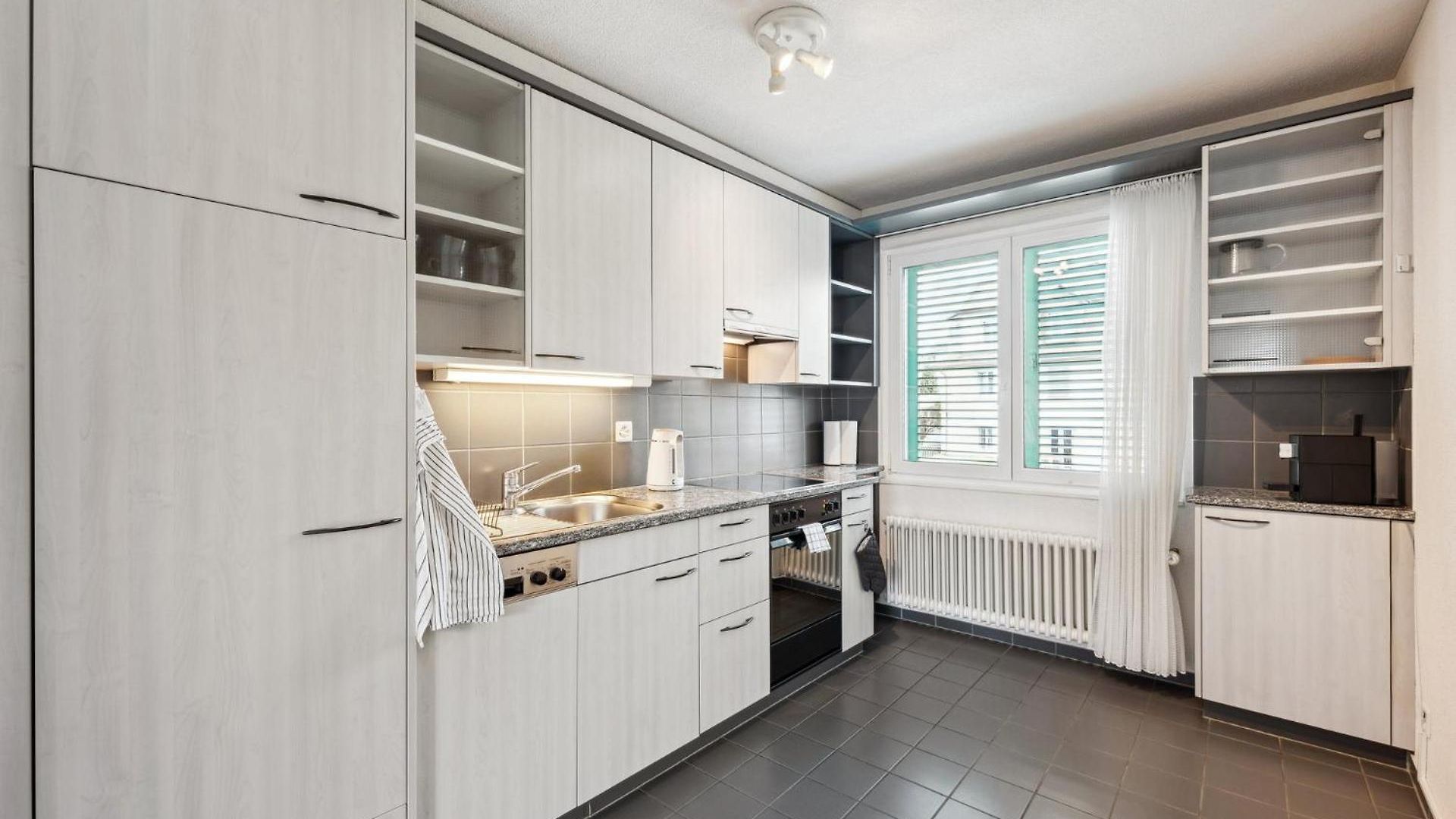 Comfortable In Oerlikon 20 Minutes Away From Airport Apartment *