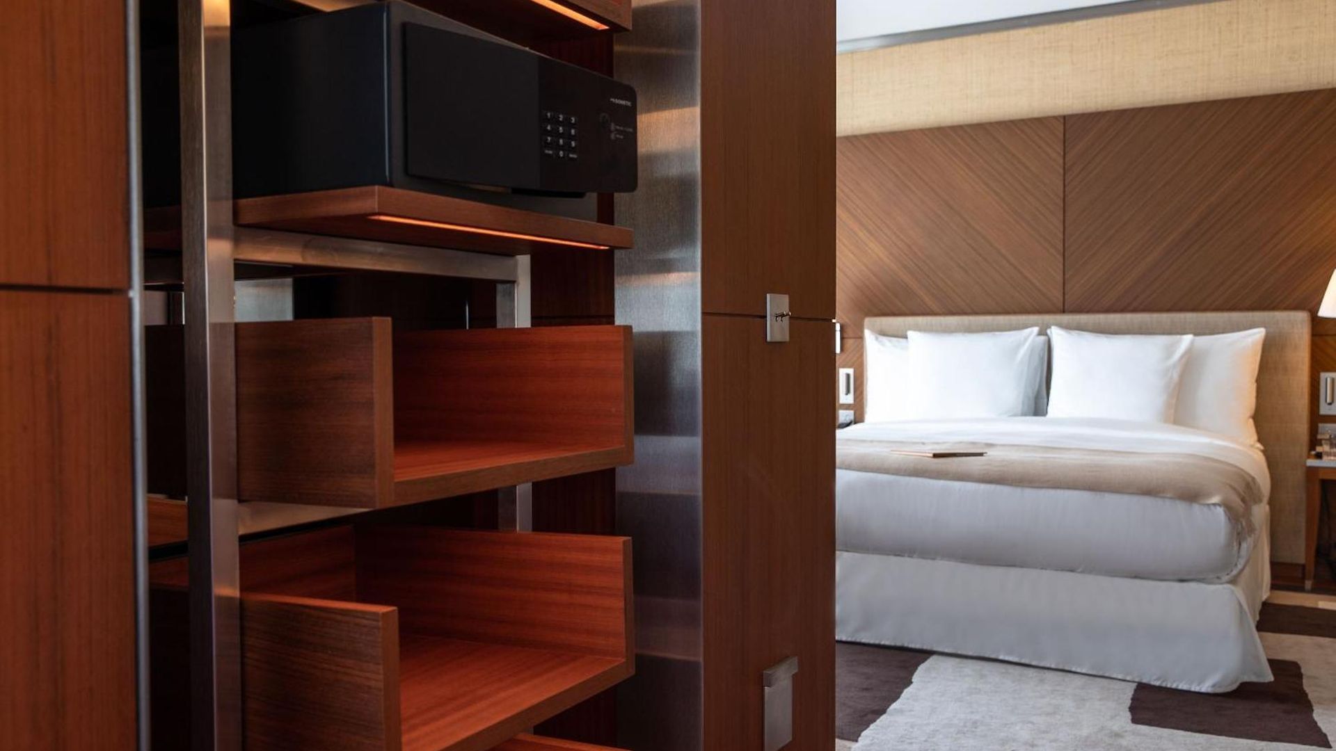 La Reserve Eden Au Hotel 5*