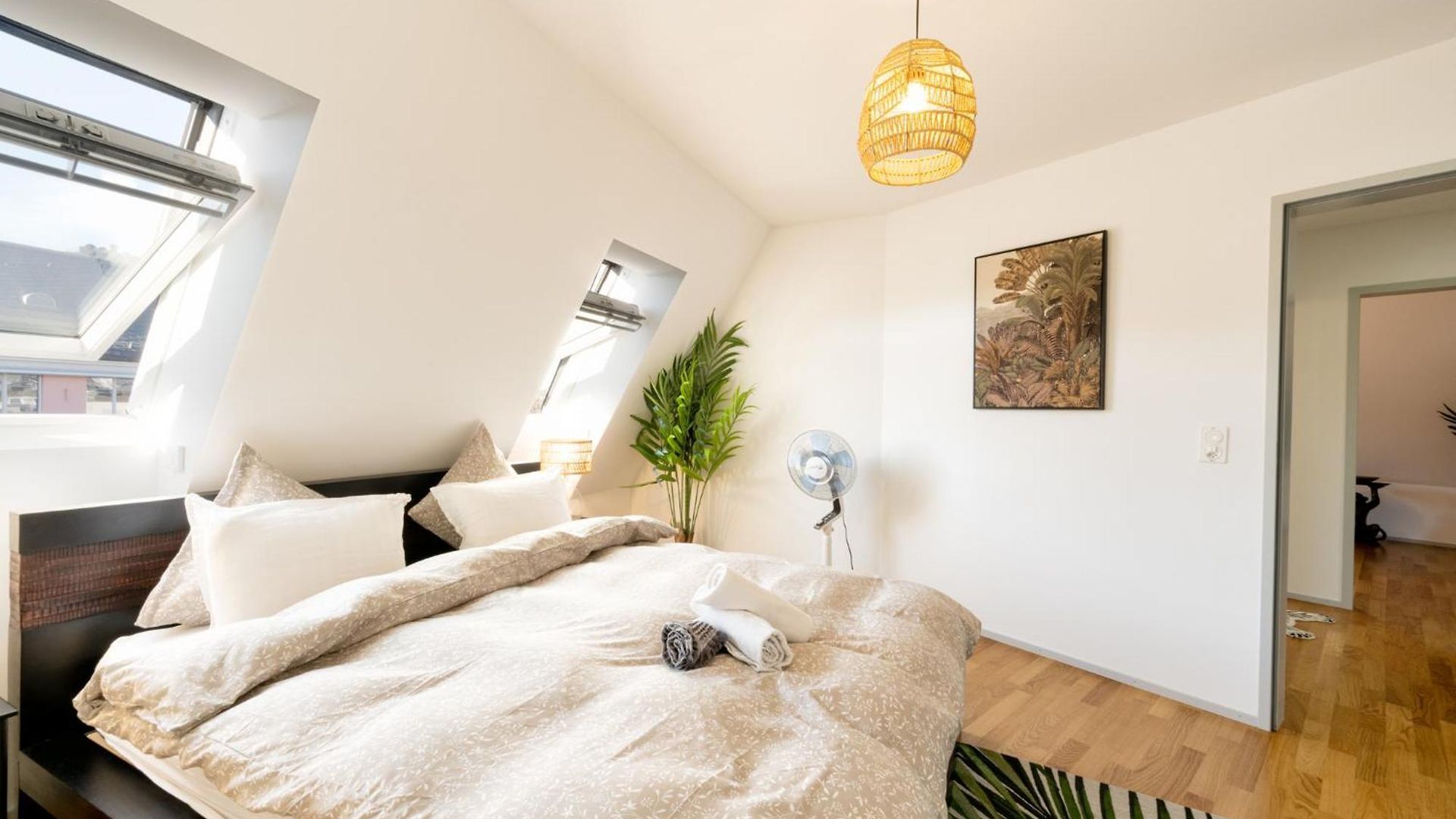 Apartment Urban Rooftop Getaway *