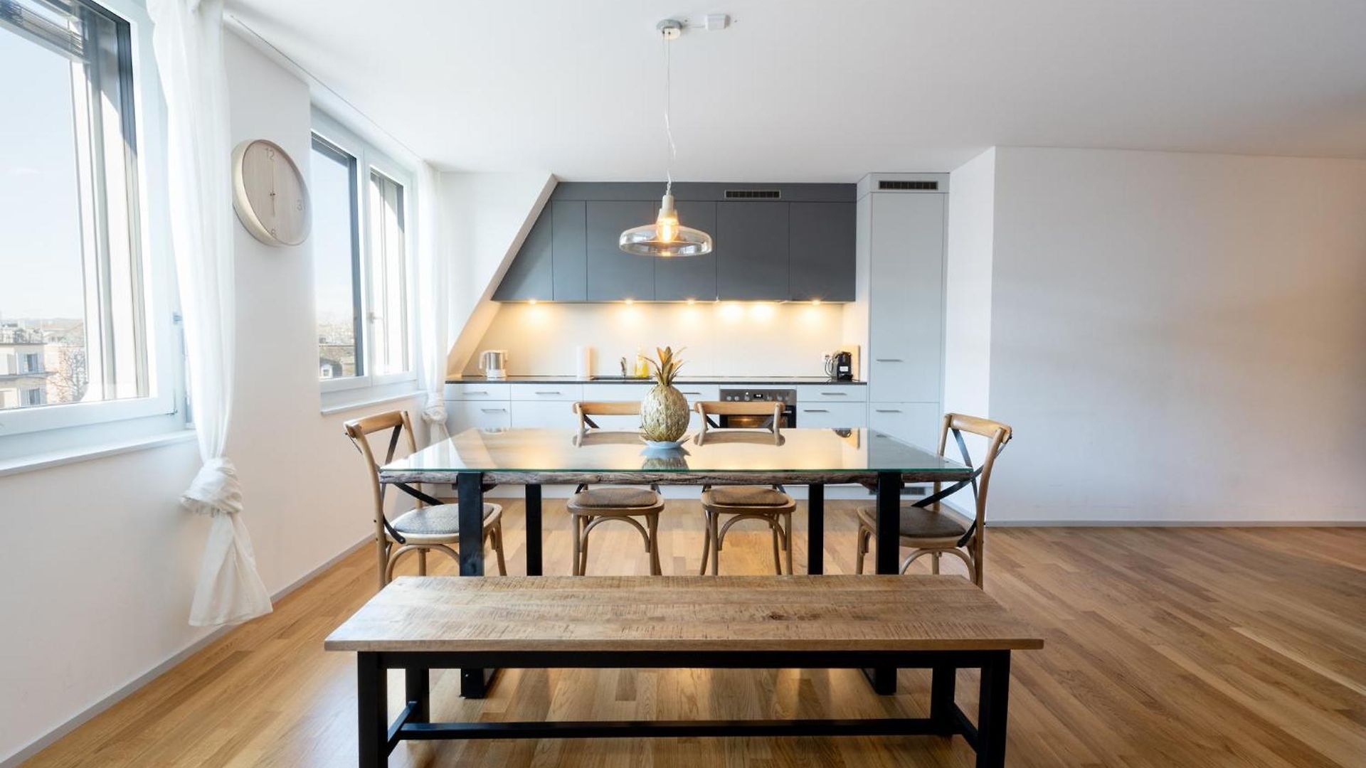 Apartment Urban Rooftop Getaway
