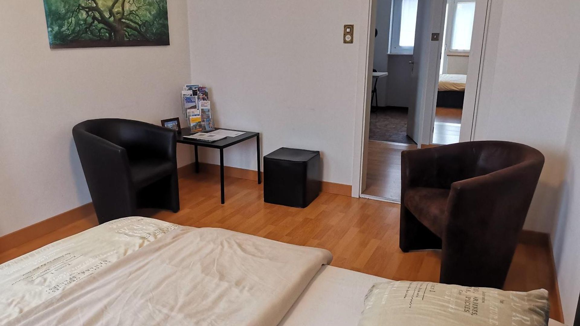 Turicum Mit Balkon Und Parkplatz