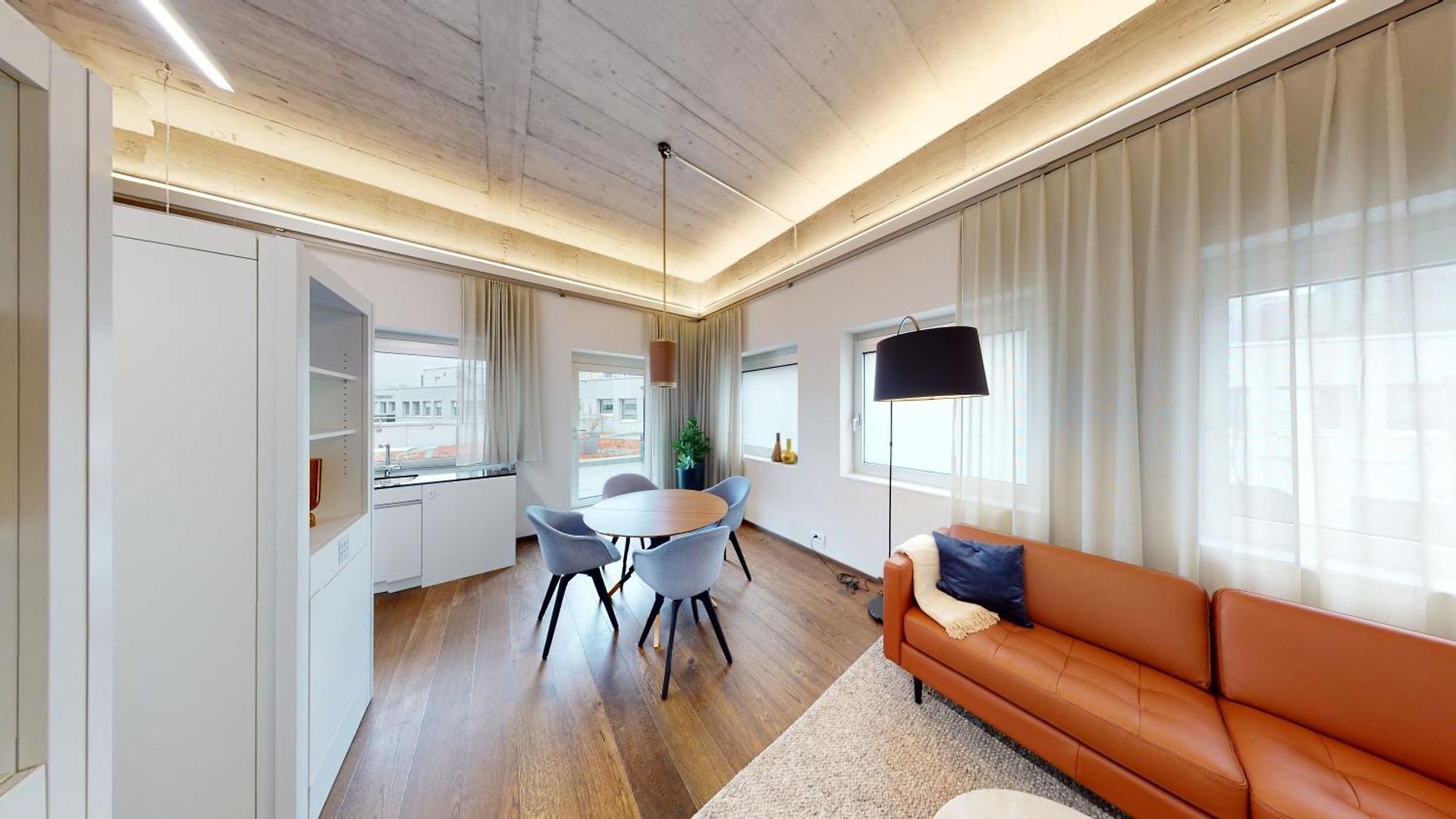 Livingtown Lofts Apartment *