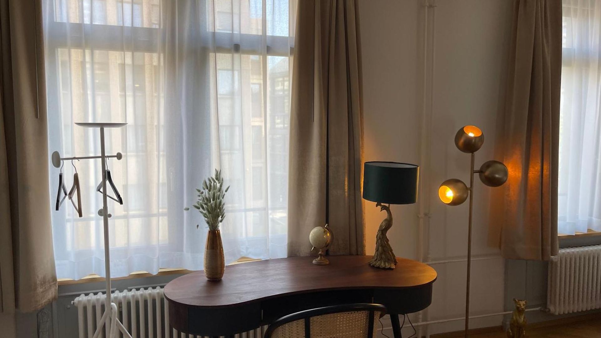 Apartment Exclusive Next To Main Station