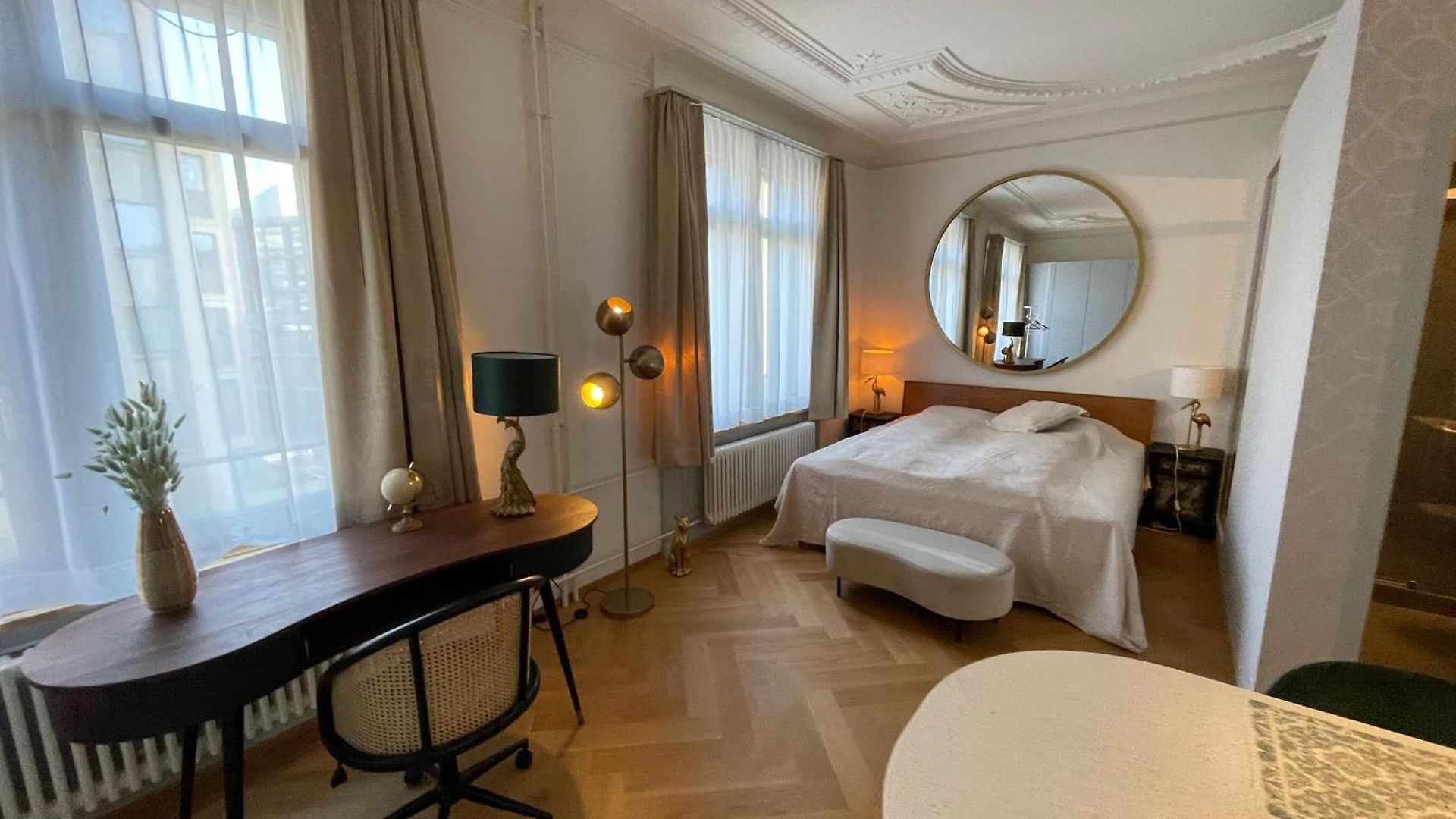 Apartment Exclusive Next To Main Station