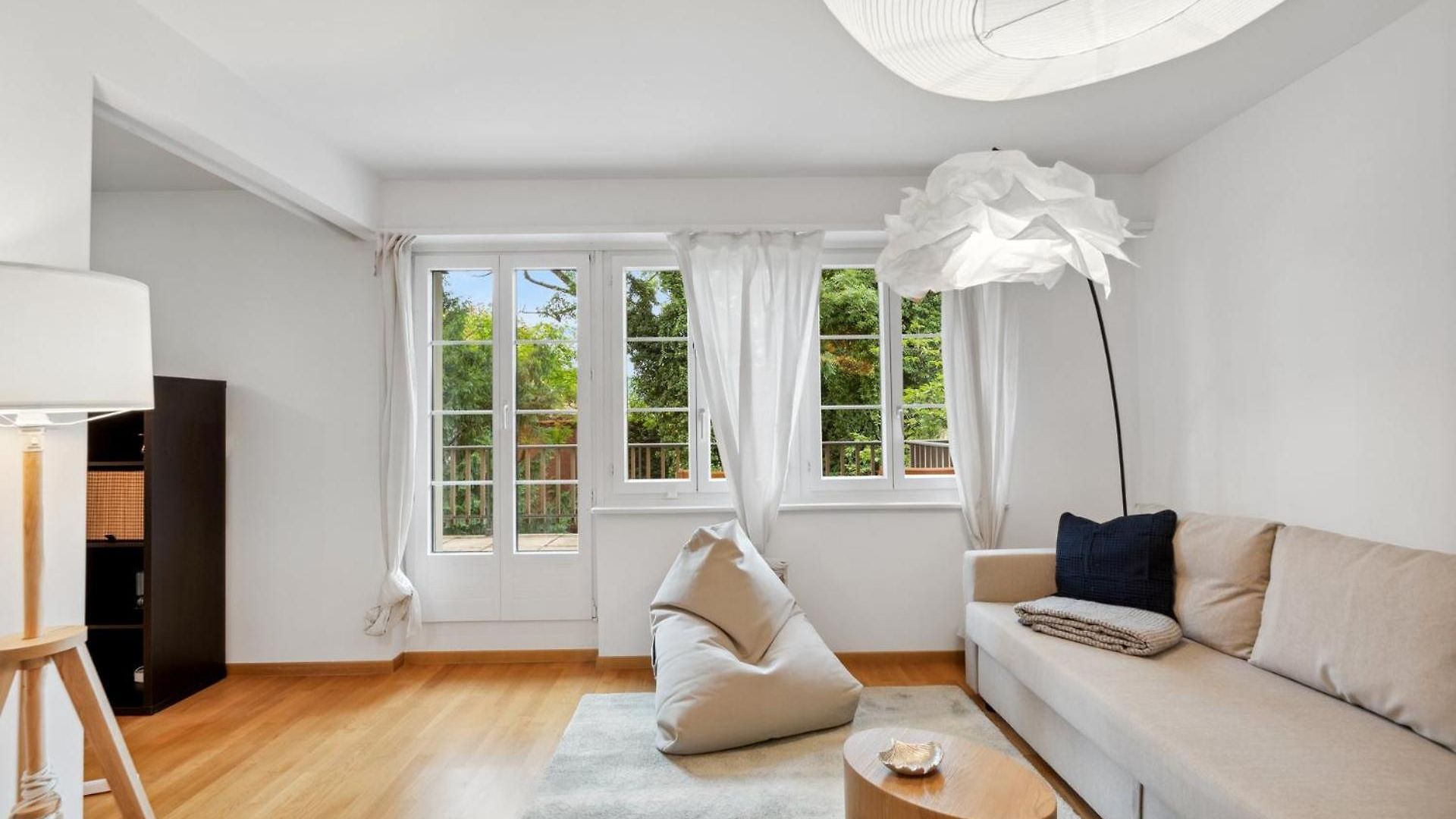 Apartment Muenstergasse Old Town Zurich