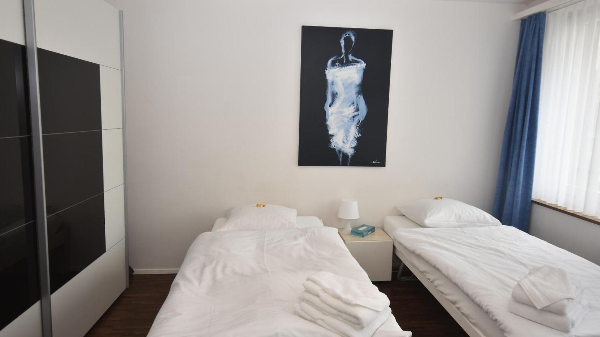 Apartment Stylish 2br Near - Flower 3