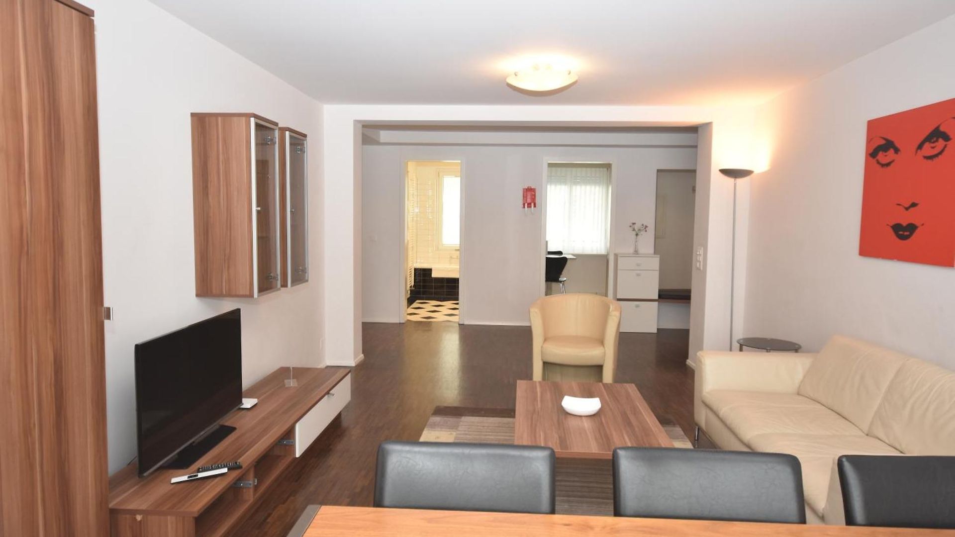 Apartment Stylish 2br Near - Flower 3 *