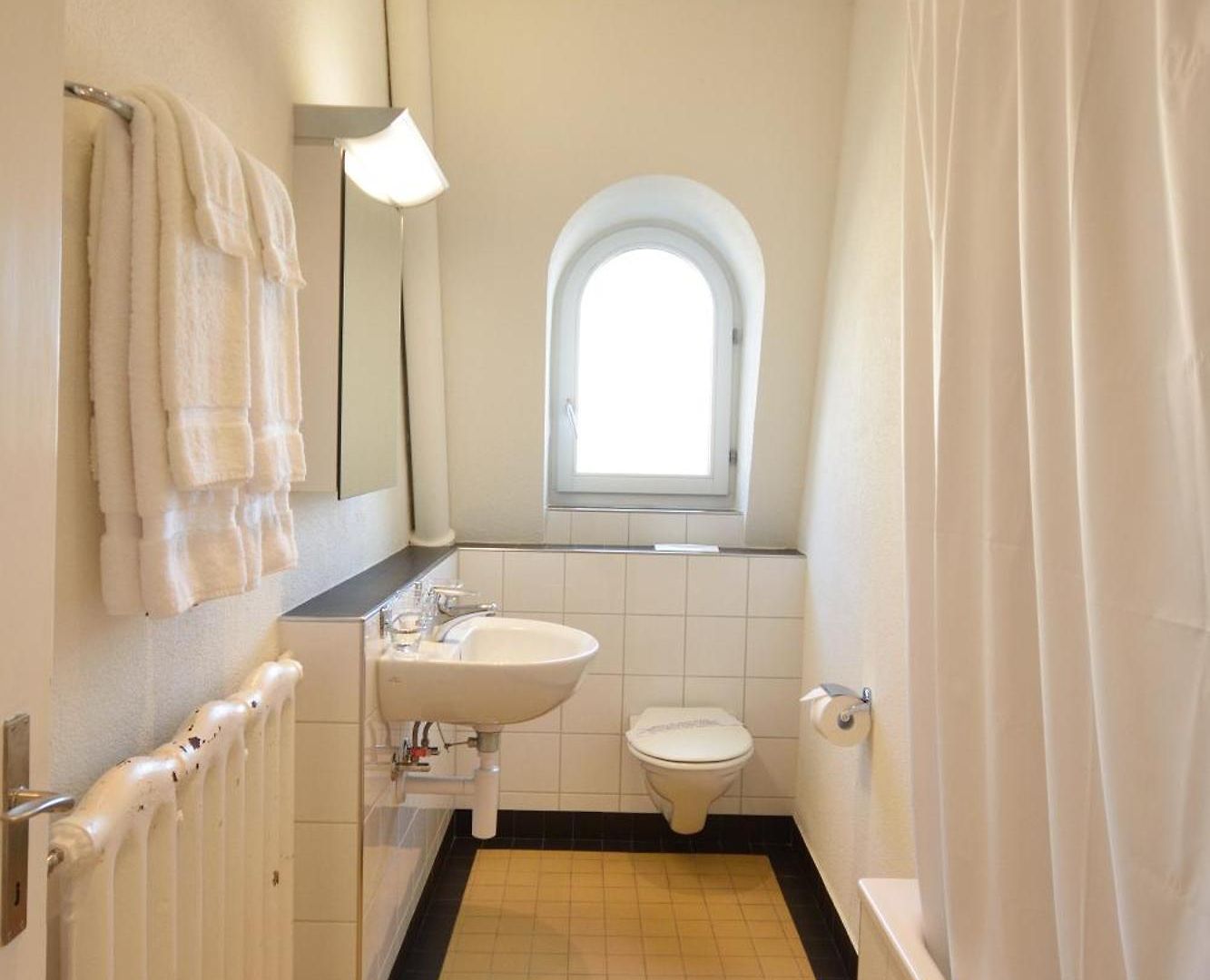 Cosy 2-bedroom Near - Stardust 31 Apartment *