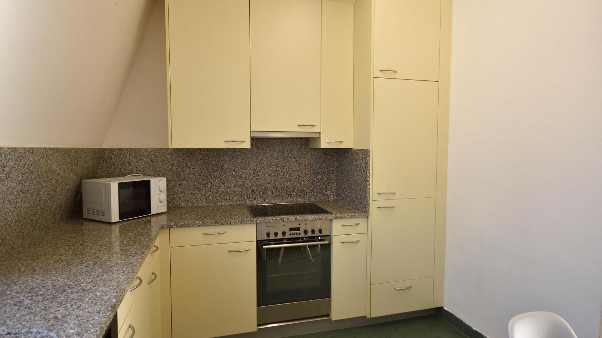 Cosy 2-bedroom Near - Stardust 31 *