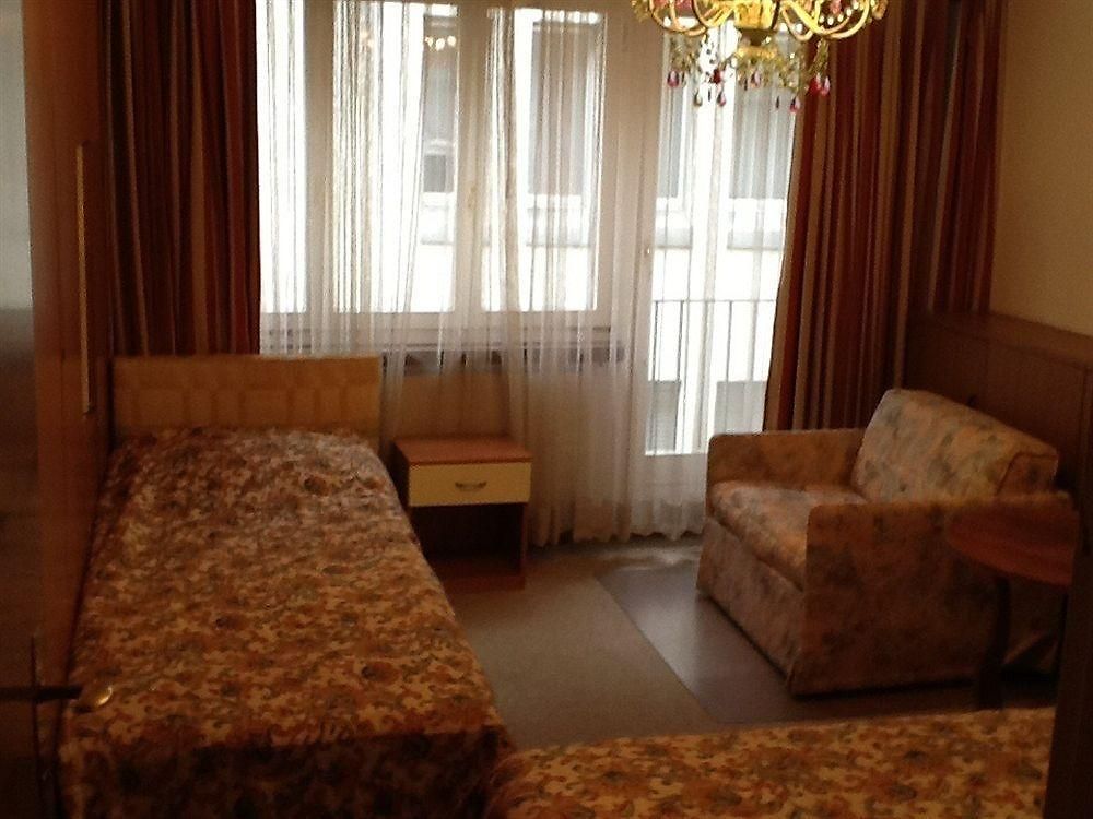Center - Bellevue 3* Zurich