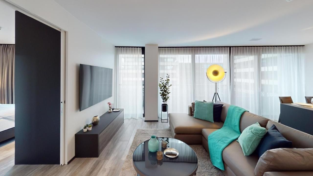Spacious 1 Bedroom With Balcony Apartment Zurich