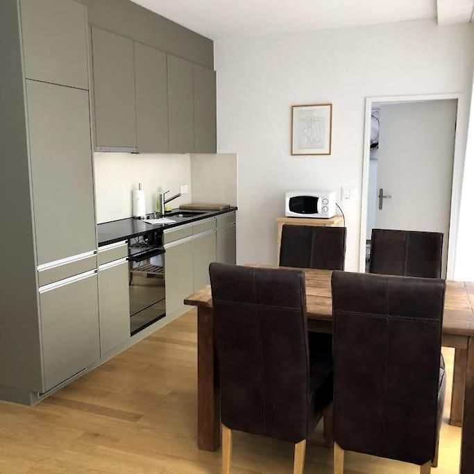 1br Flat - Center With Balcony - West3 Apartment