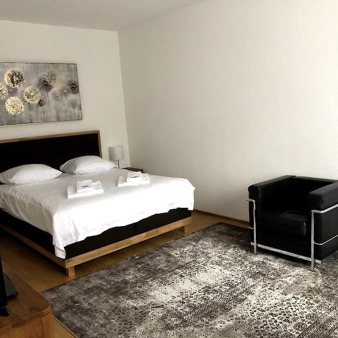 1br Flat - Center With Balcony - West3 *