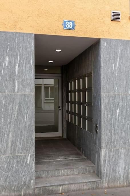 Executive 2 Bedroom Flat / Center Apartment