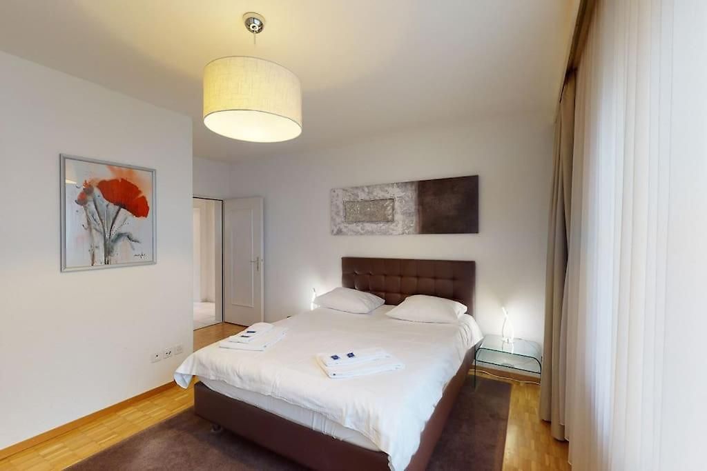 Executive 1 Bedroom Flat, Center Apartment *