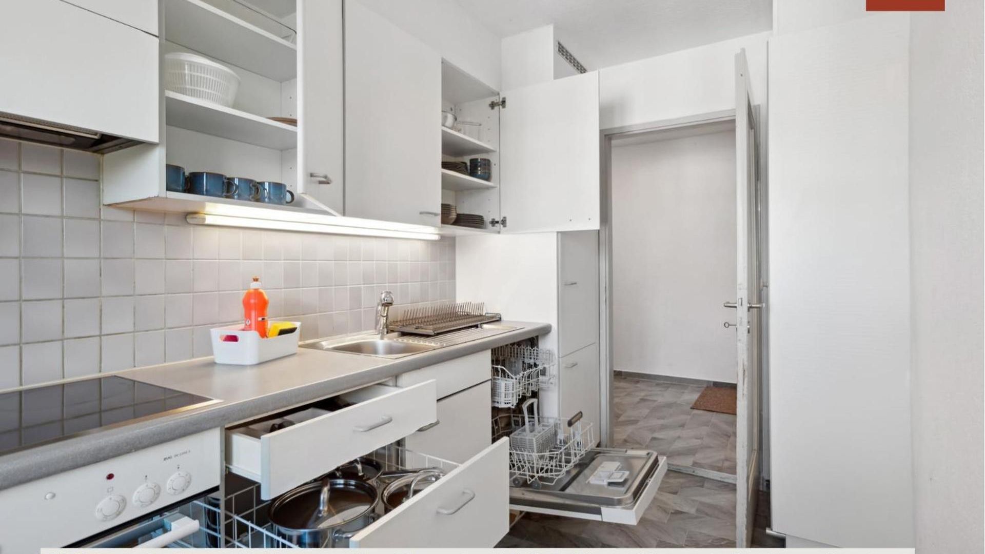 Comfortable In Oerlikon 20 Minutes Away From Airport Zürich