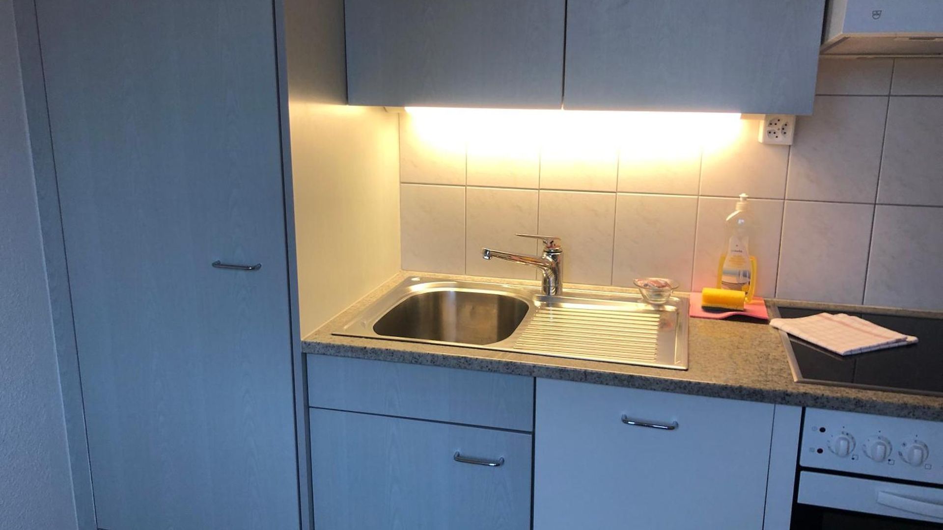 Apartment Cozy, Sunny, Center 1 Bedroom Flat