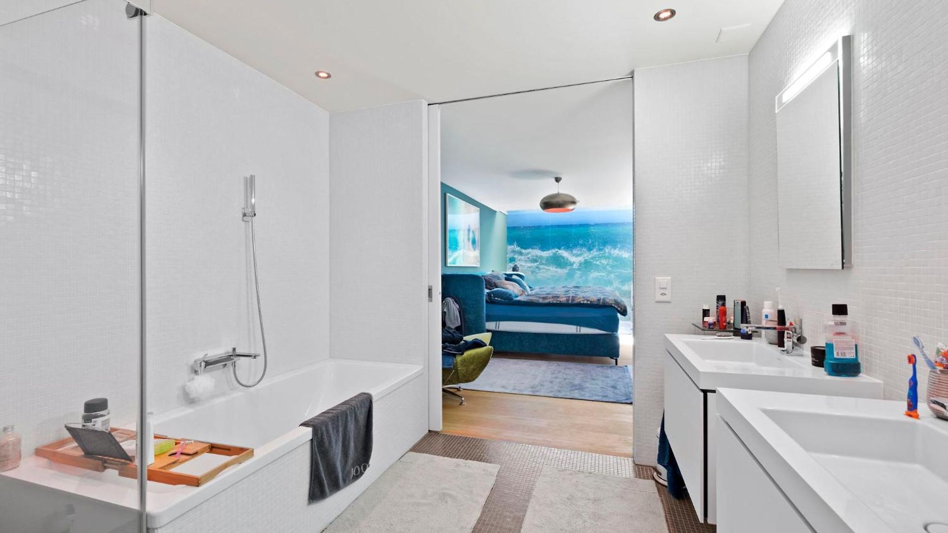 Exclusive Spacious Apt. With Garden In