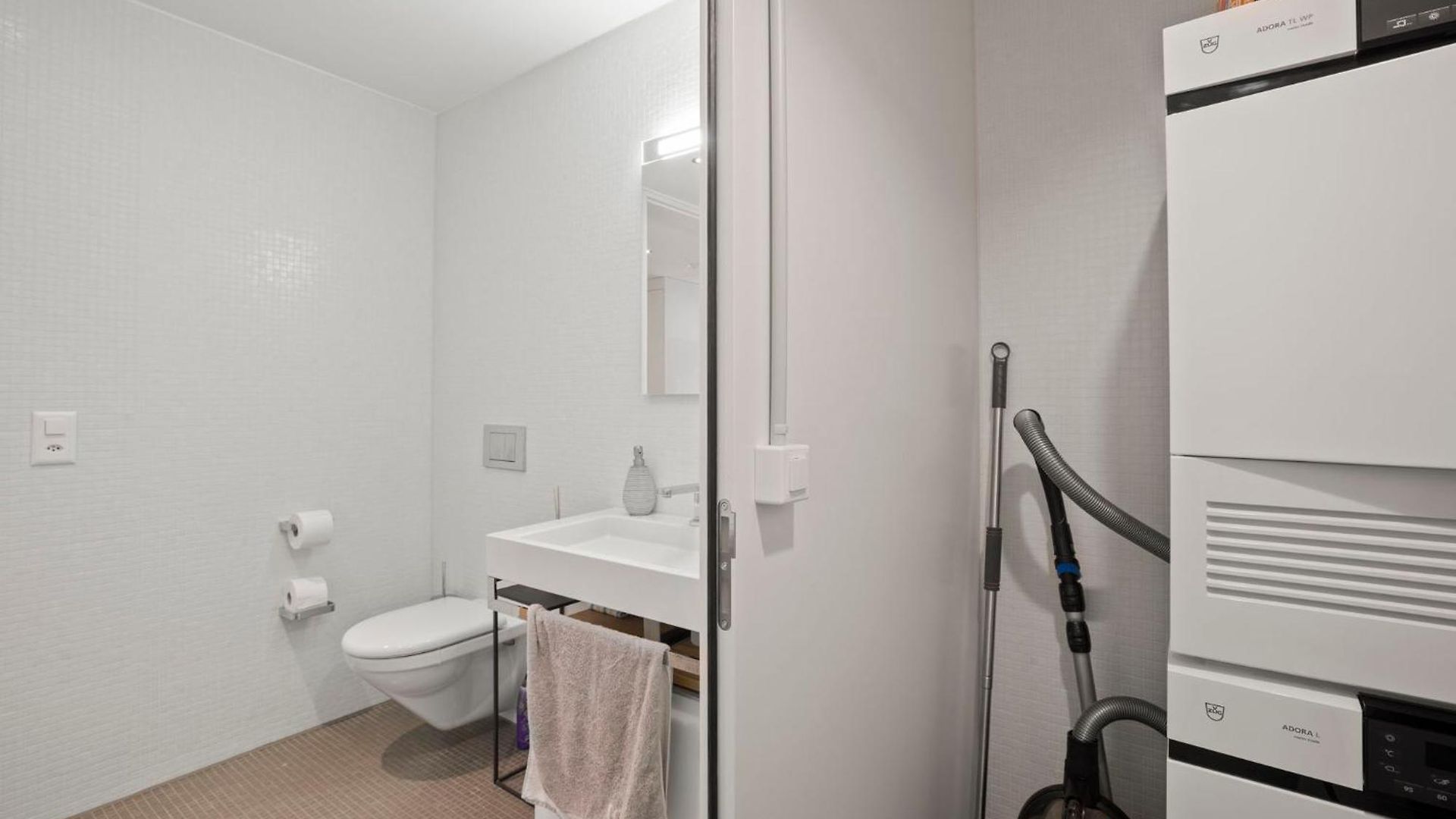 Exclusive Spacious Apt. With Garden In Apartment *