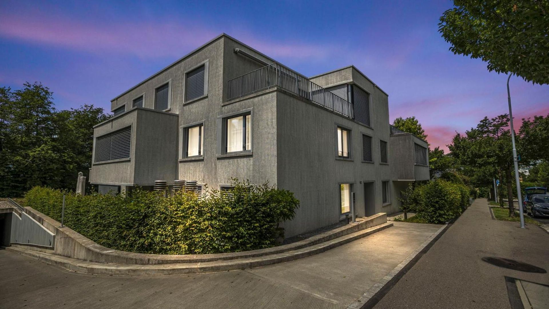 Exclusive Spacious Apt. With Garden In *