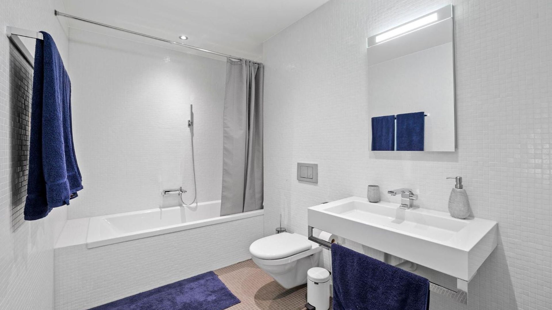 Apartment Exclusive Spacious Apt. With Garden In