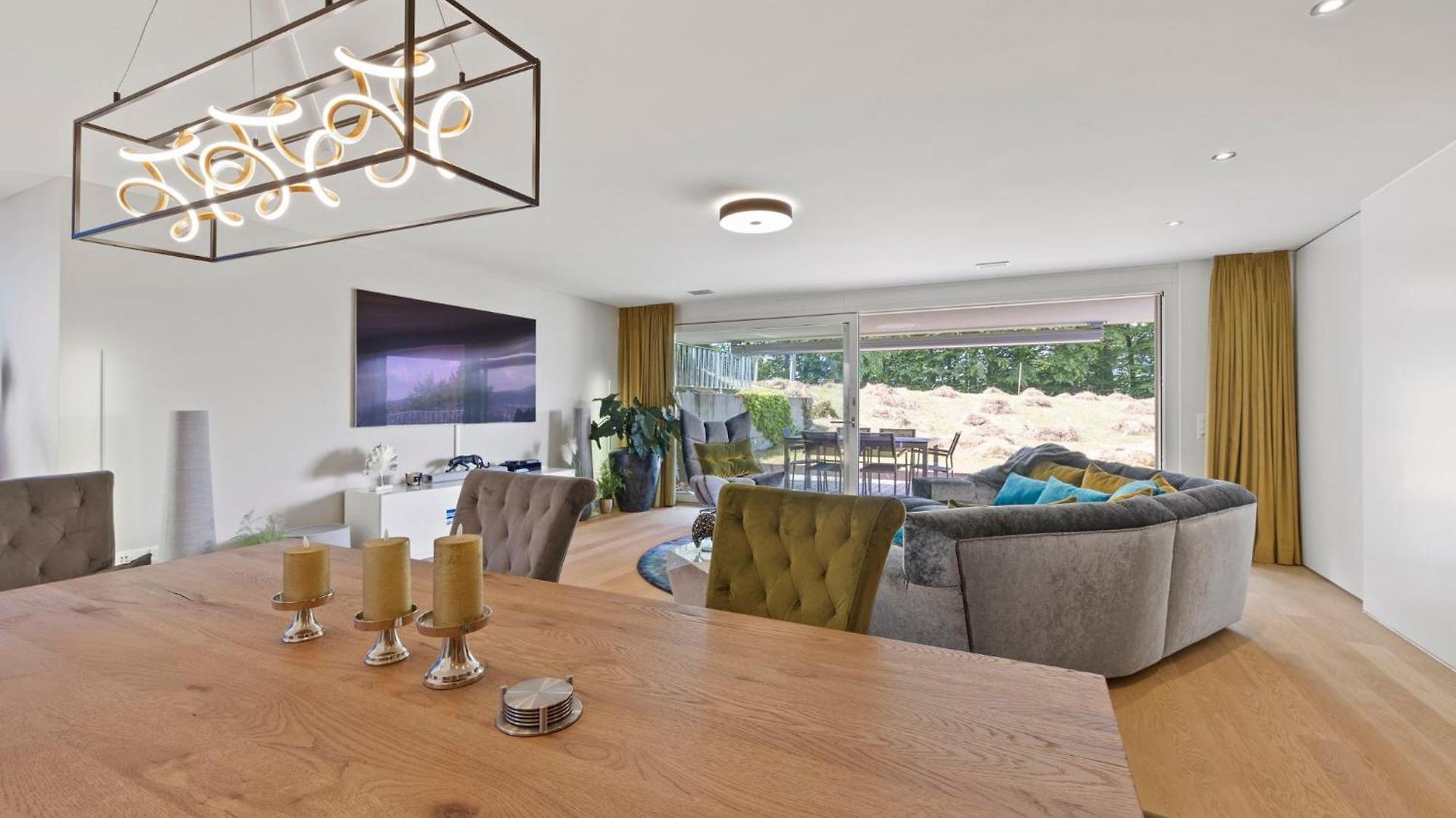 Exclusive Spacious Apt. With Garden In Apartment Zurich