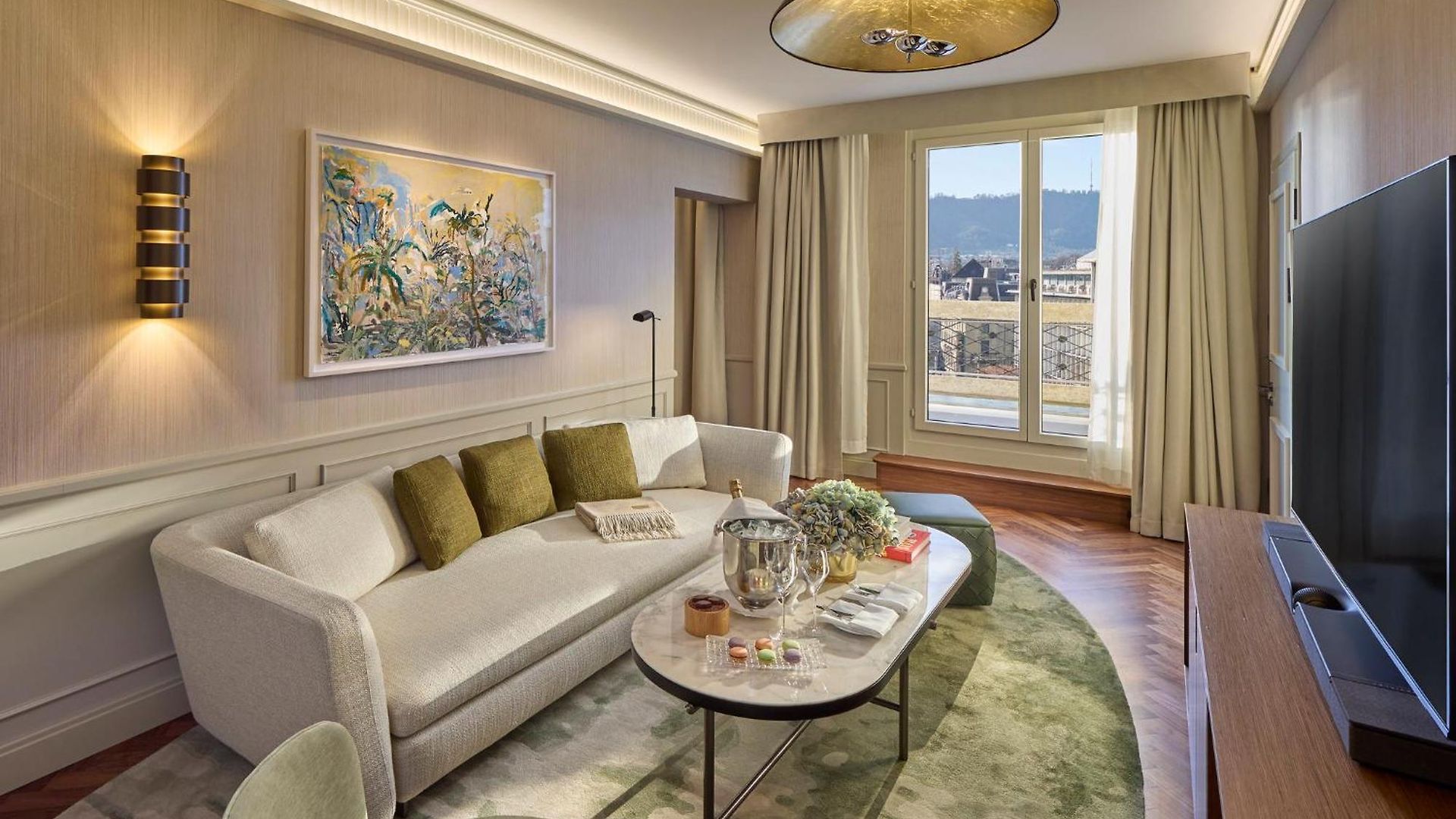 Mandarin Oriental Savoy, Hotel