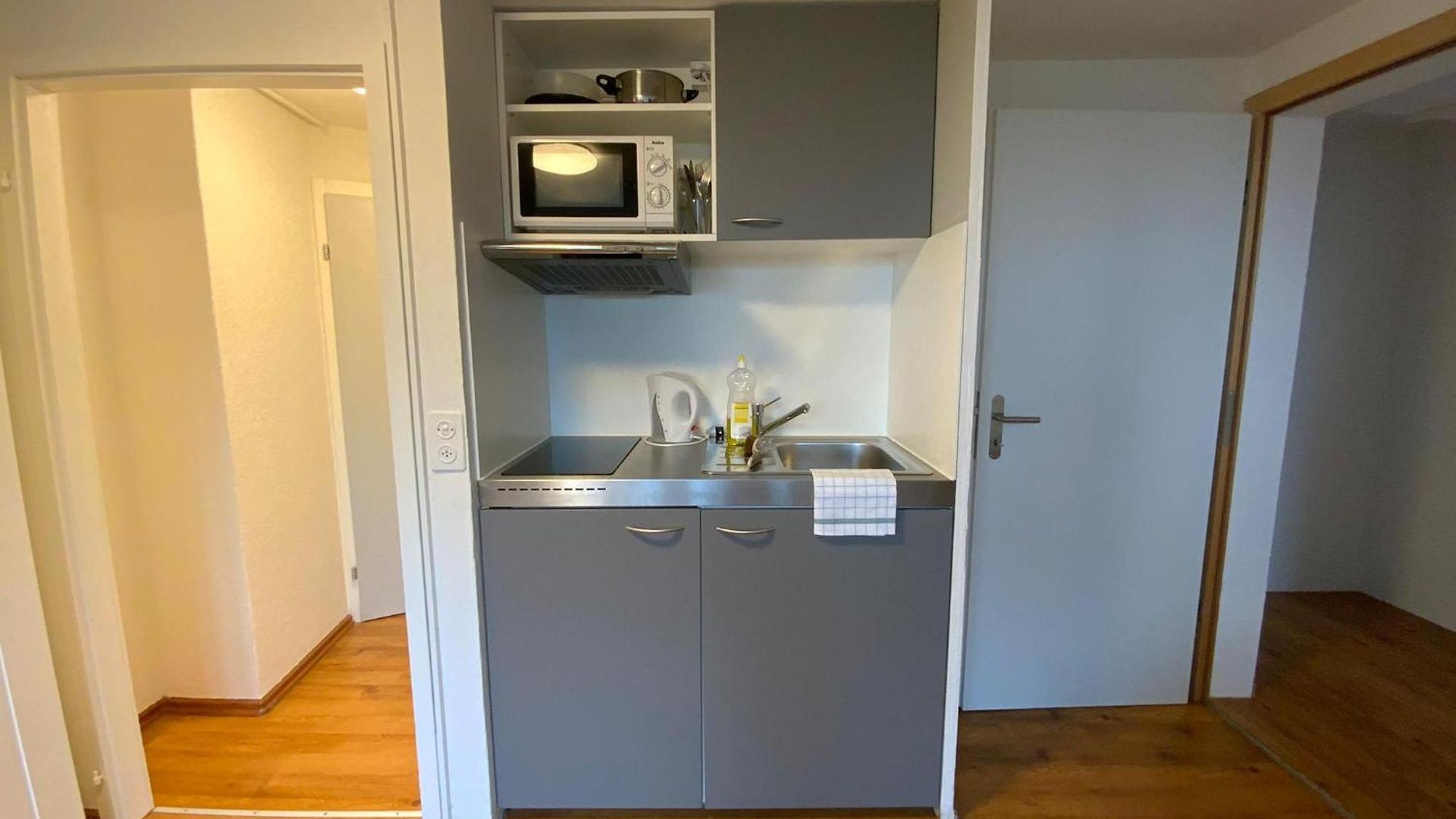 Swiss Star California - Self Check-in Apartment Zurich