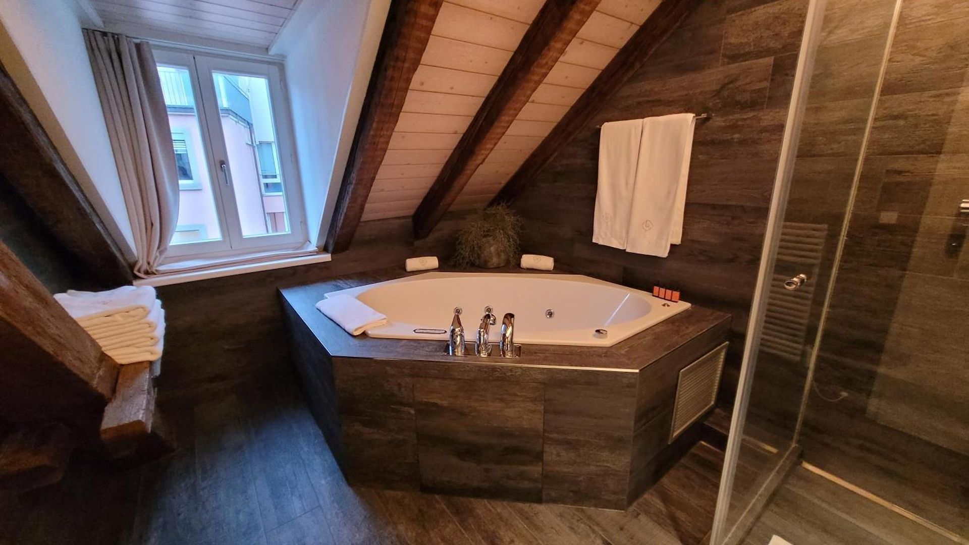 Le Bijou Lintheschergasse / Hb Apartment *