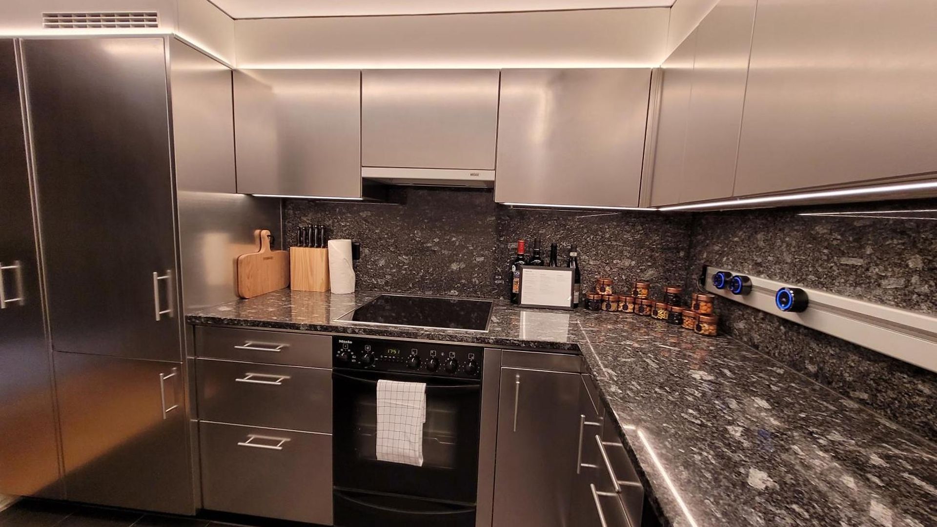 Le Bijou Lintheschergasse / Hb Apartment Zürich