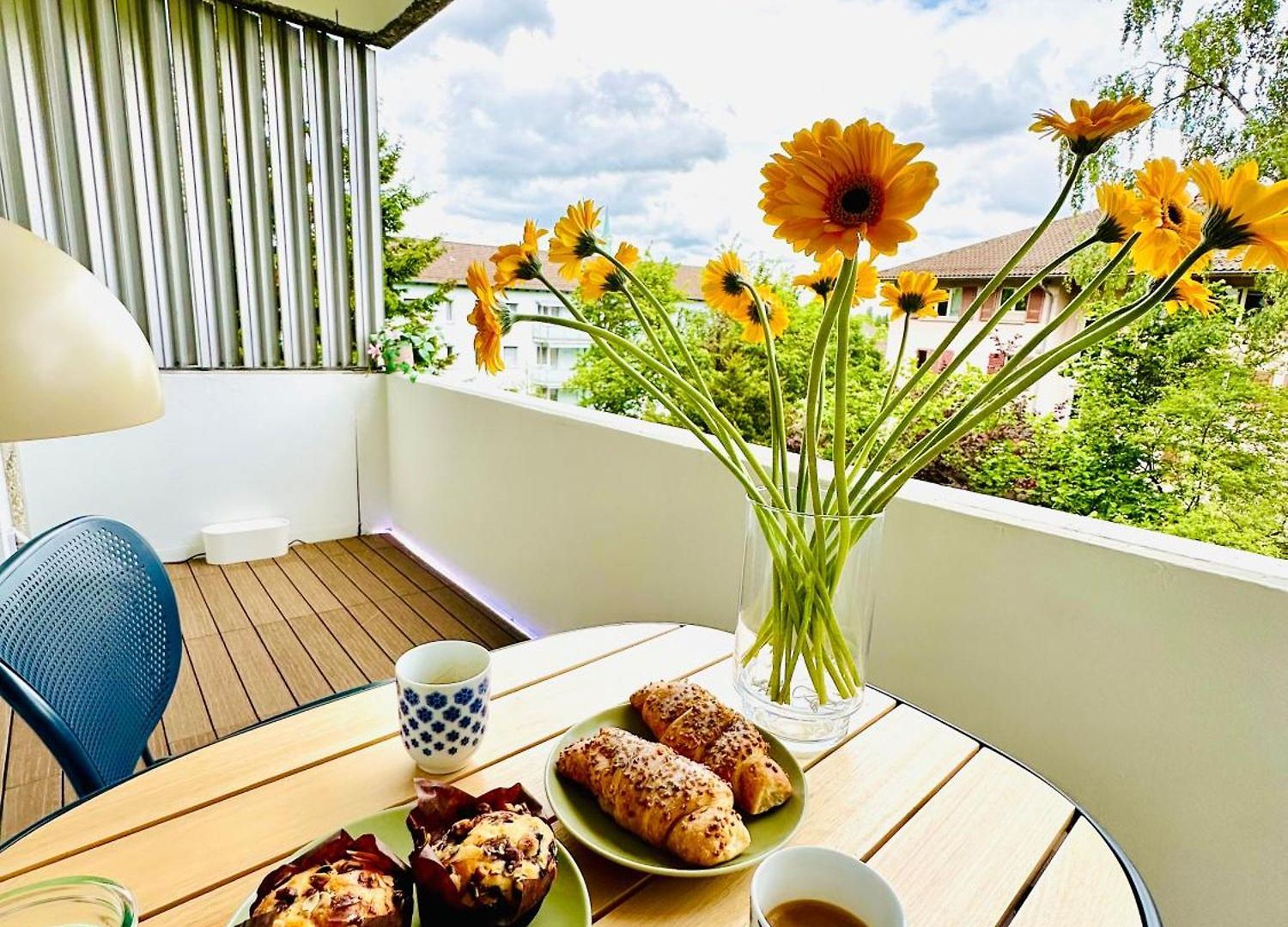 Modern With Air Condition & Balcony