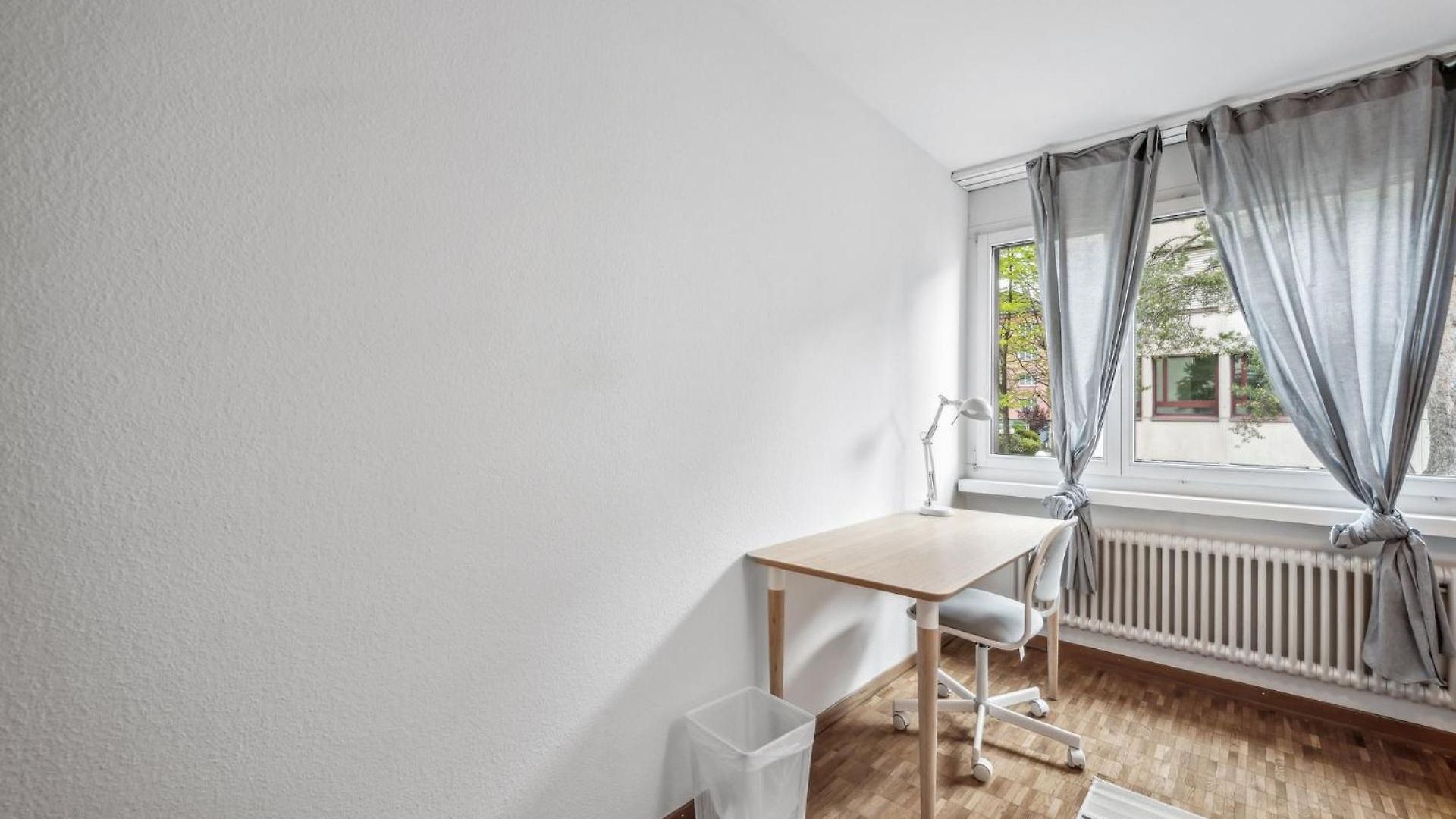 Apartment Chic 3-bedroom Near Center *