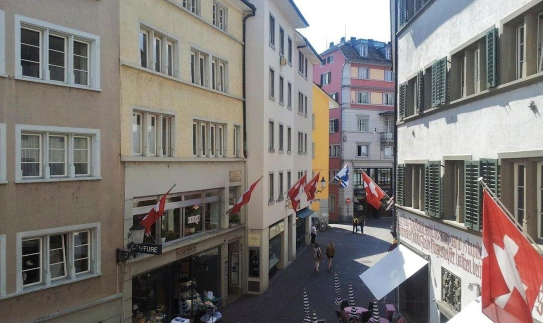 Pedestrian Area Close To Bahnhofstrasse *