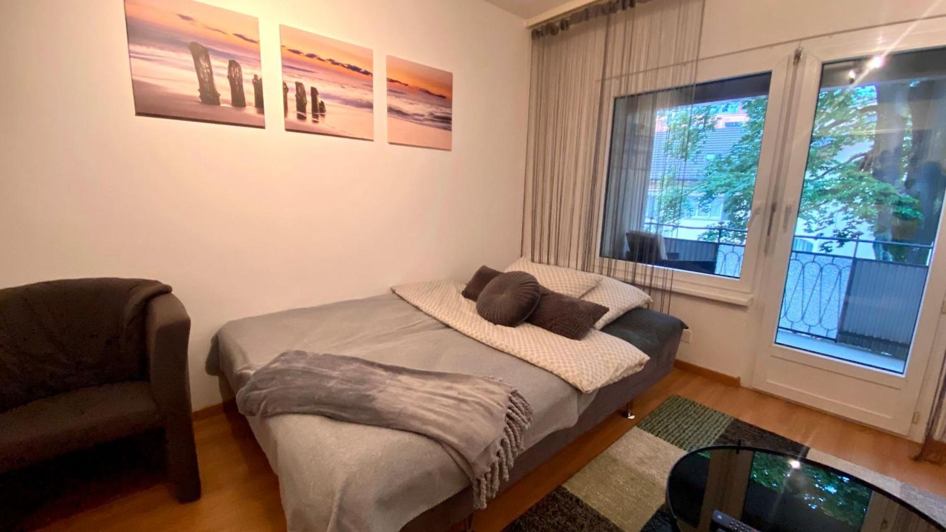 Modern Eingerichtete Stadtwohnung In Wollishofen Apartment