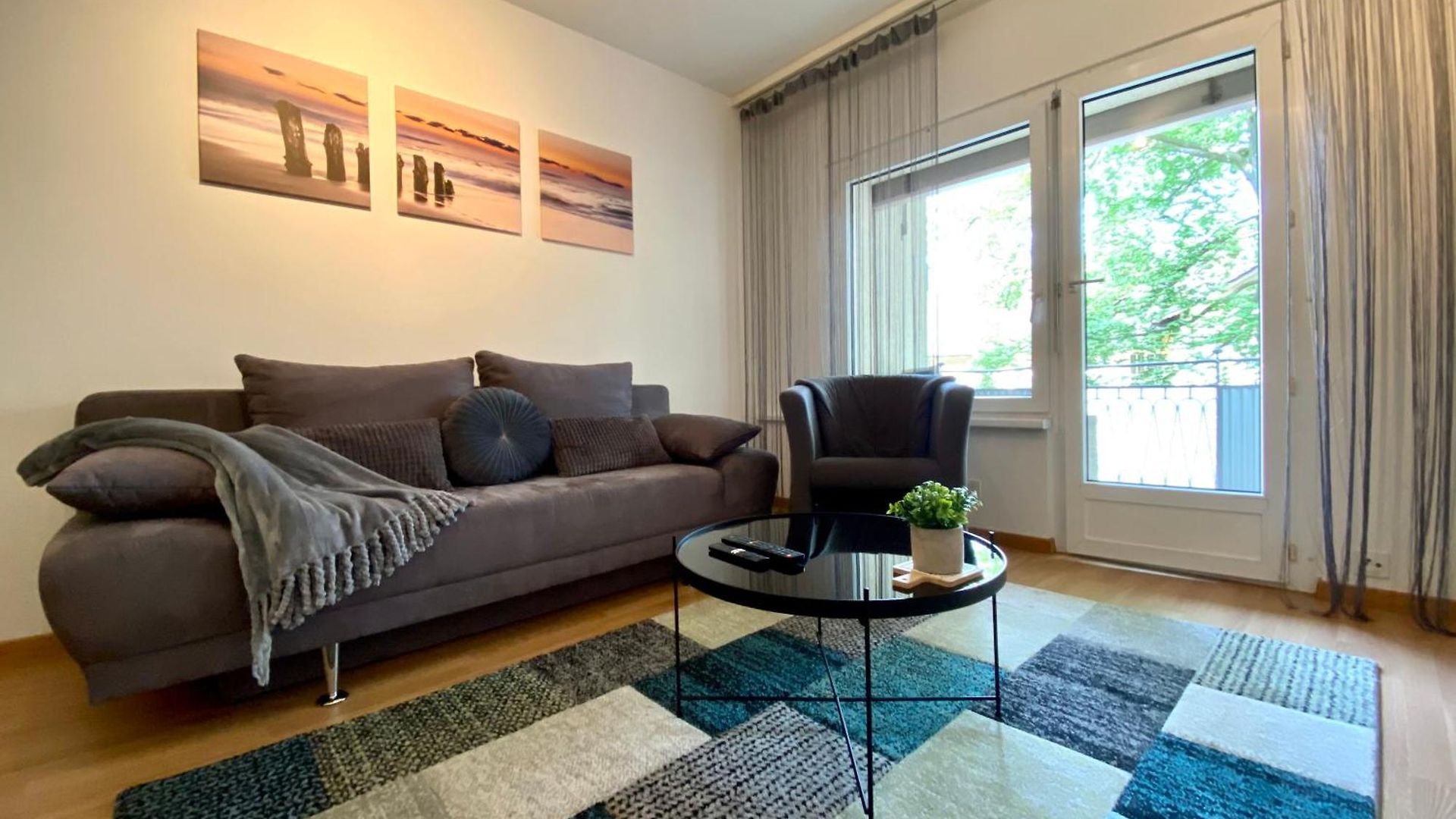 Modern Eingerichtete Stadtwohnung In Wollishofen * Zurich