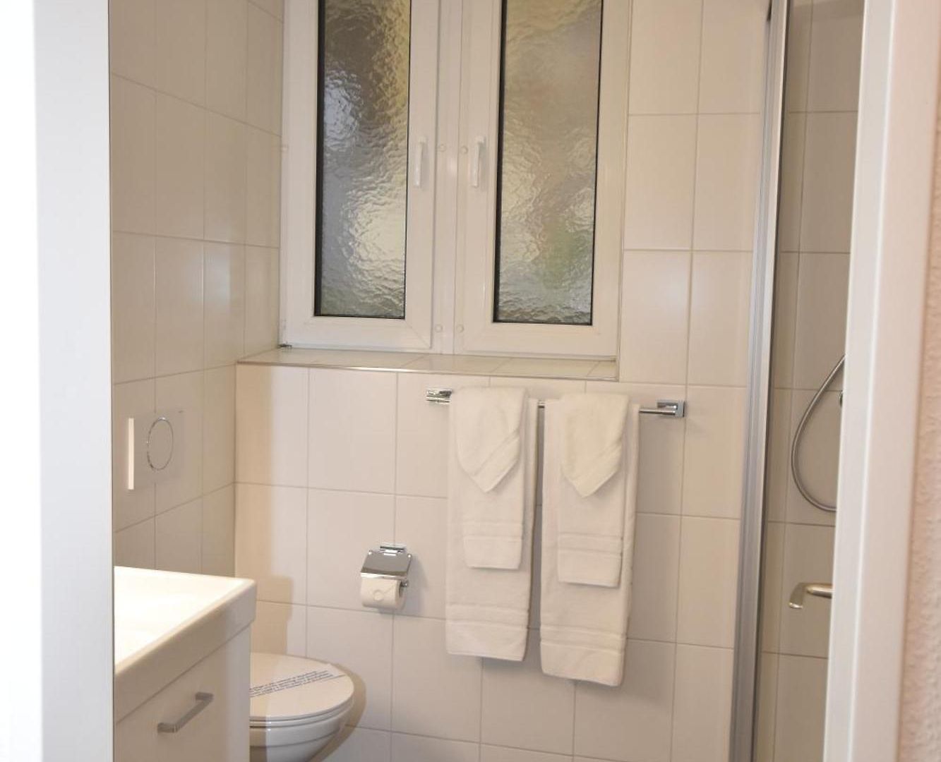 Centrally Located 2br - Color 23 Apartment