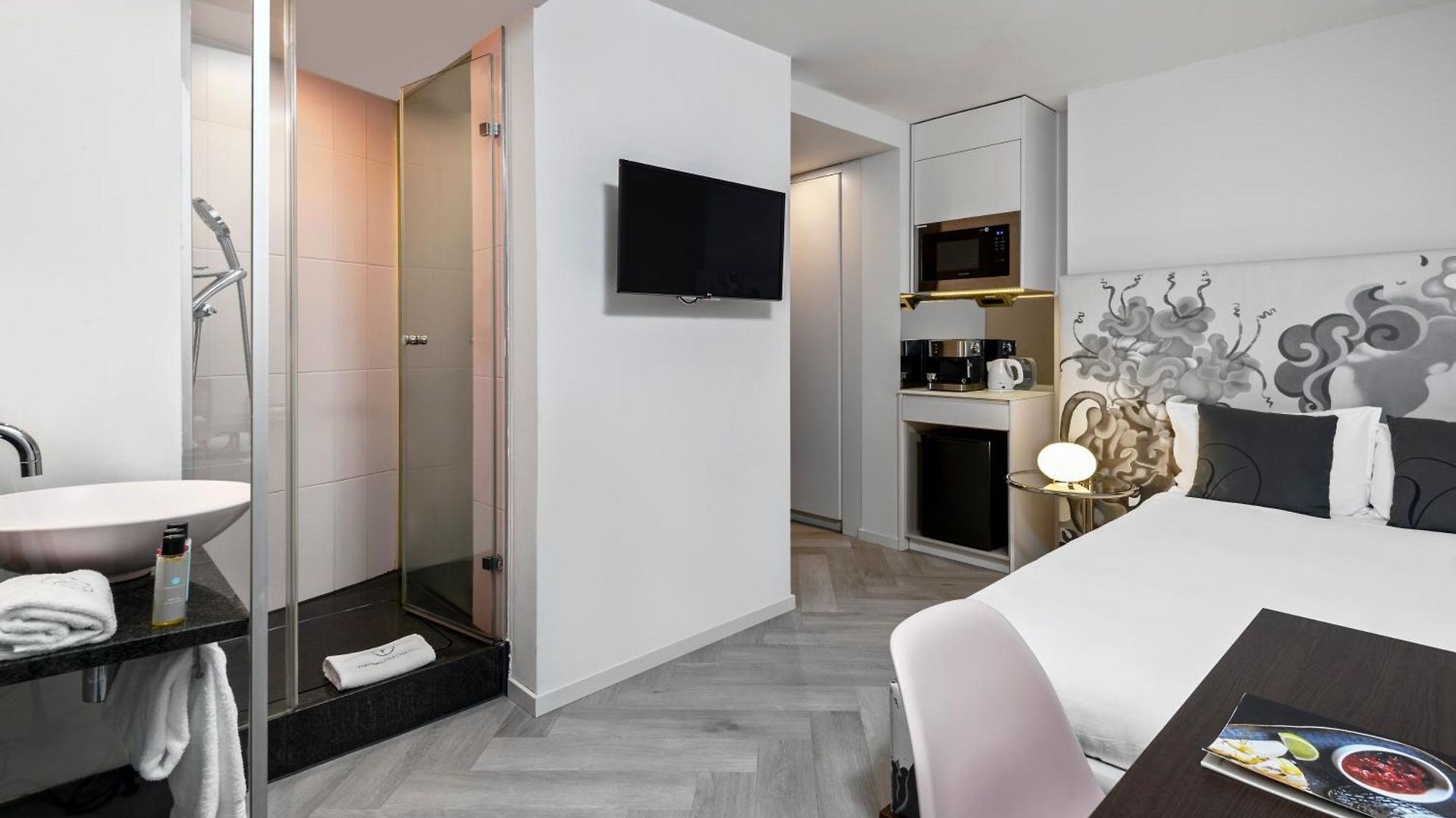 Visionapartments Brandschenkestrasse - Contactless Check-in Aparthotel 3*