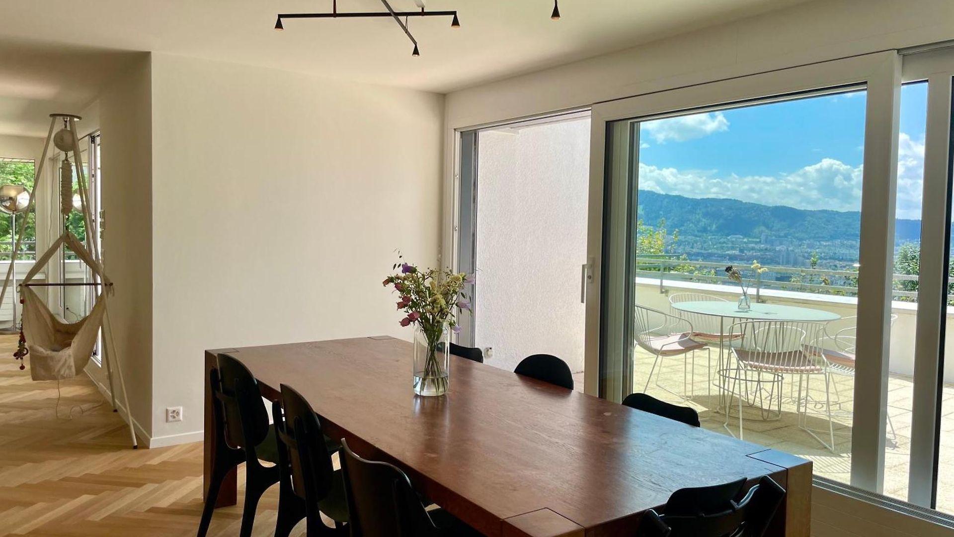 Apartment Luxury, Quiet Flat Overlooking